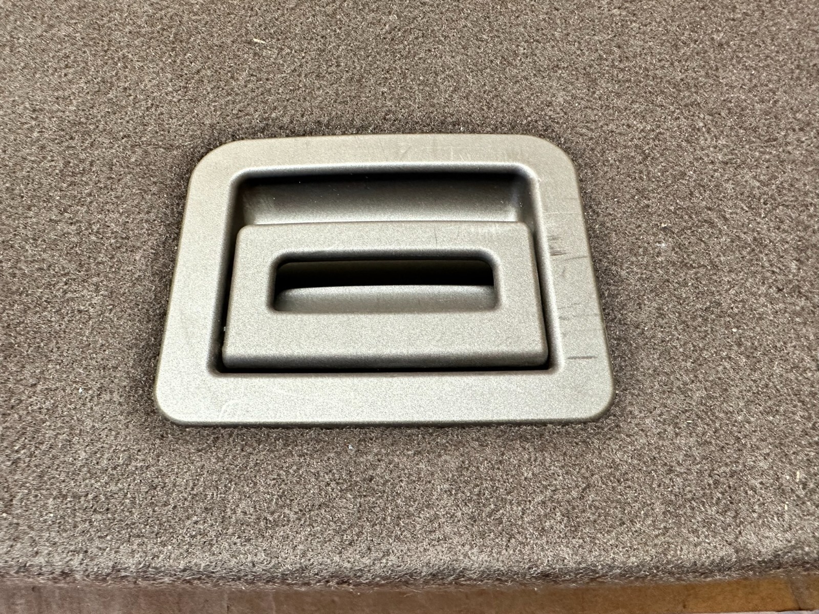 VW TOUAREG LADEBODEN KOFFERRAUM BODEN VARIABEL NATURBRAUN 7P6861484A 7P6861483A - Obrázek 5