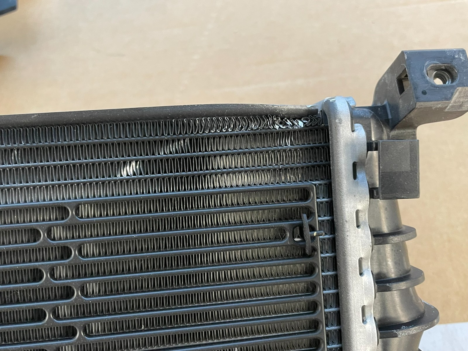 VW TOUAREG ZUSATZKÜHLER FÜR KÜHLMITTEL 3.0 L BENZIN RECHTS 7P0121212K TEST ORIG - Obrázek 13