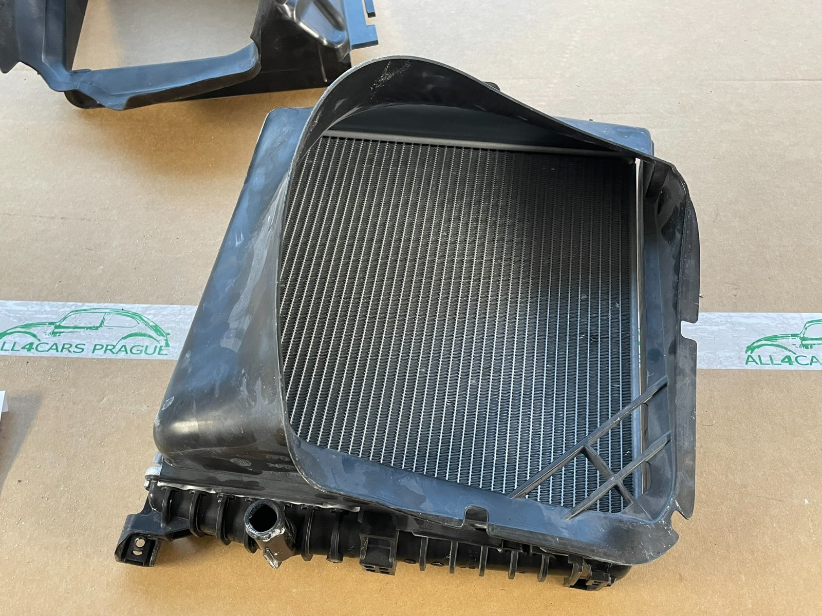 VW TOUAREG ZUSATZKÜHLER FÜR KÜHLMITTEL 3.0 L BENZIN RECHTS 7P0121212K TEST ORIG - Obrázek 16