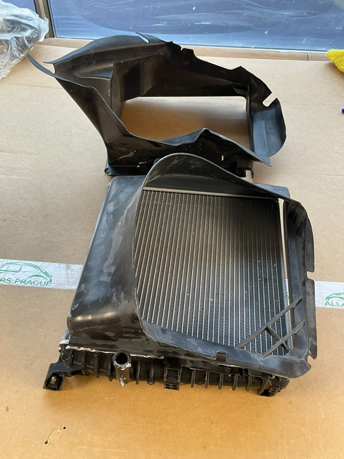 VW TOUAREG ZUSATZKÜHLER FÜR KÜHLMITTEL 3.0 L BENZIN RECHTS 7P0121212K TEST ORIG - Obrázek 17