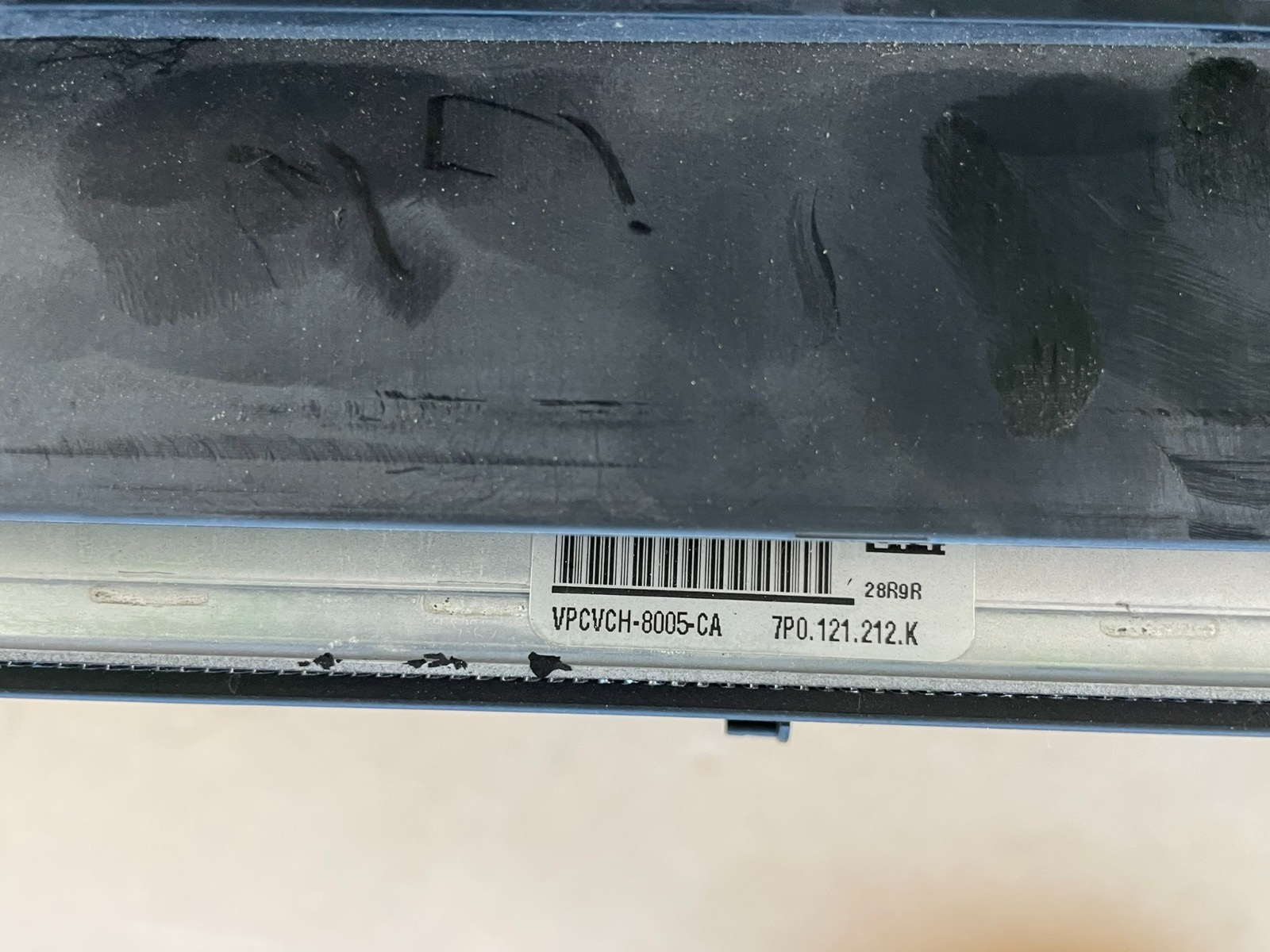 VW TOUAREG ZUSATZKÜHLER FÜR KÜHLMITTEL 3.0 L BENZIN RECHTS 7P0121212K TEST ORIG - Obrázek 3