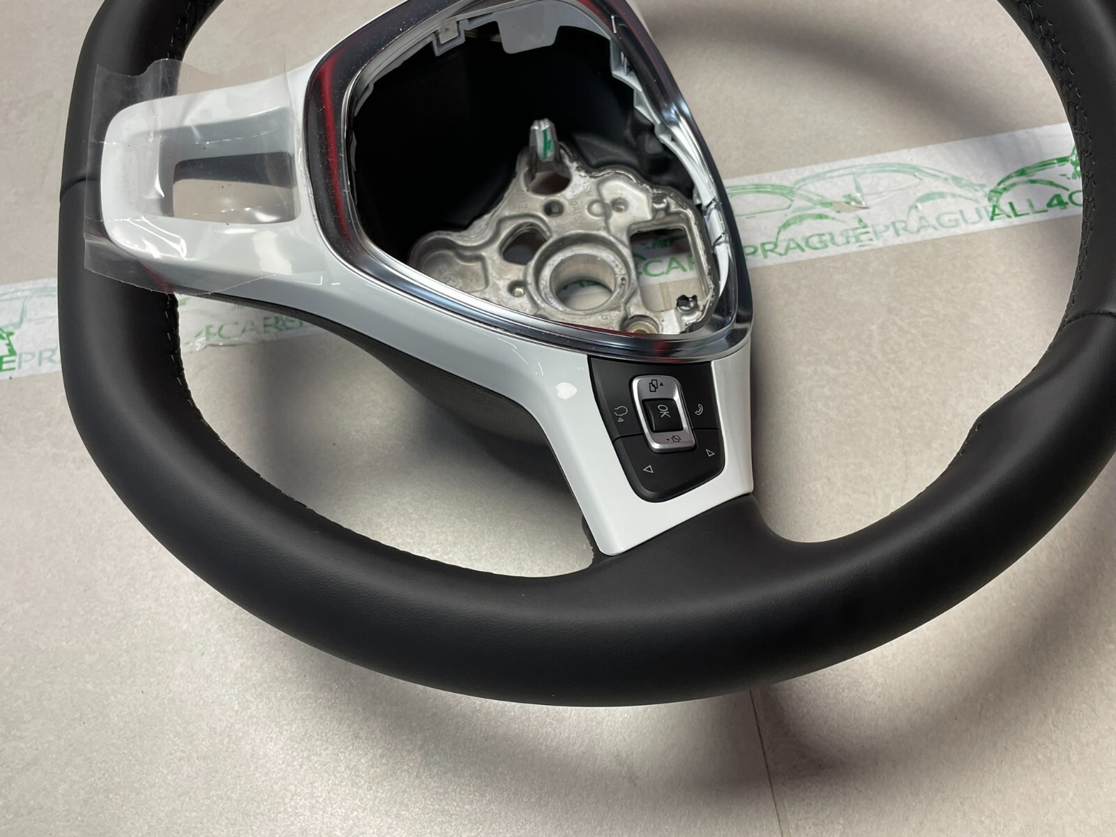 VW UP SPORT LENKRAD LEDER CHROM-SCHWARZ-WEISS 1S0419091AF Fast Neu Test Wagen.. - Obrázek 14