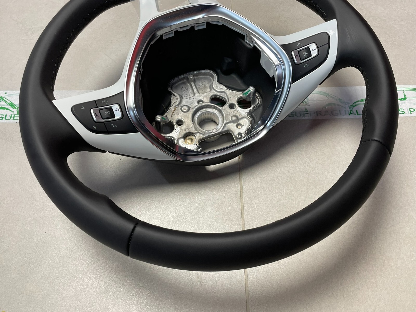 VW UP SPORT LENKRAD LEDER CHROM-SCHWARZ-WEISS 1S0419091AF Fast Neu Test Wagen.. - Obrázek 15