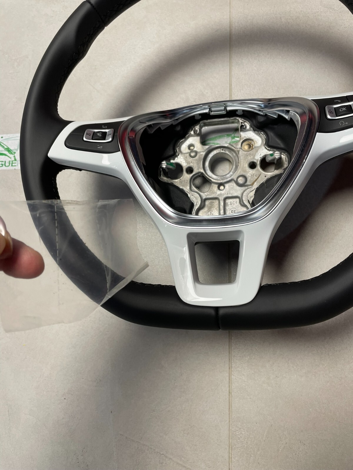 VW UP SPORT LENKRAD LEDER CHROM-SCHWARZ-WEISS 1S0419091AF Fast Neu Test Wagen.. - Obrázek 8