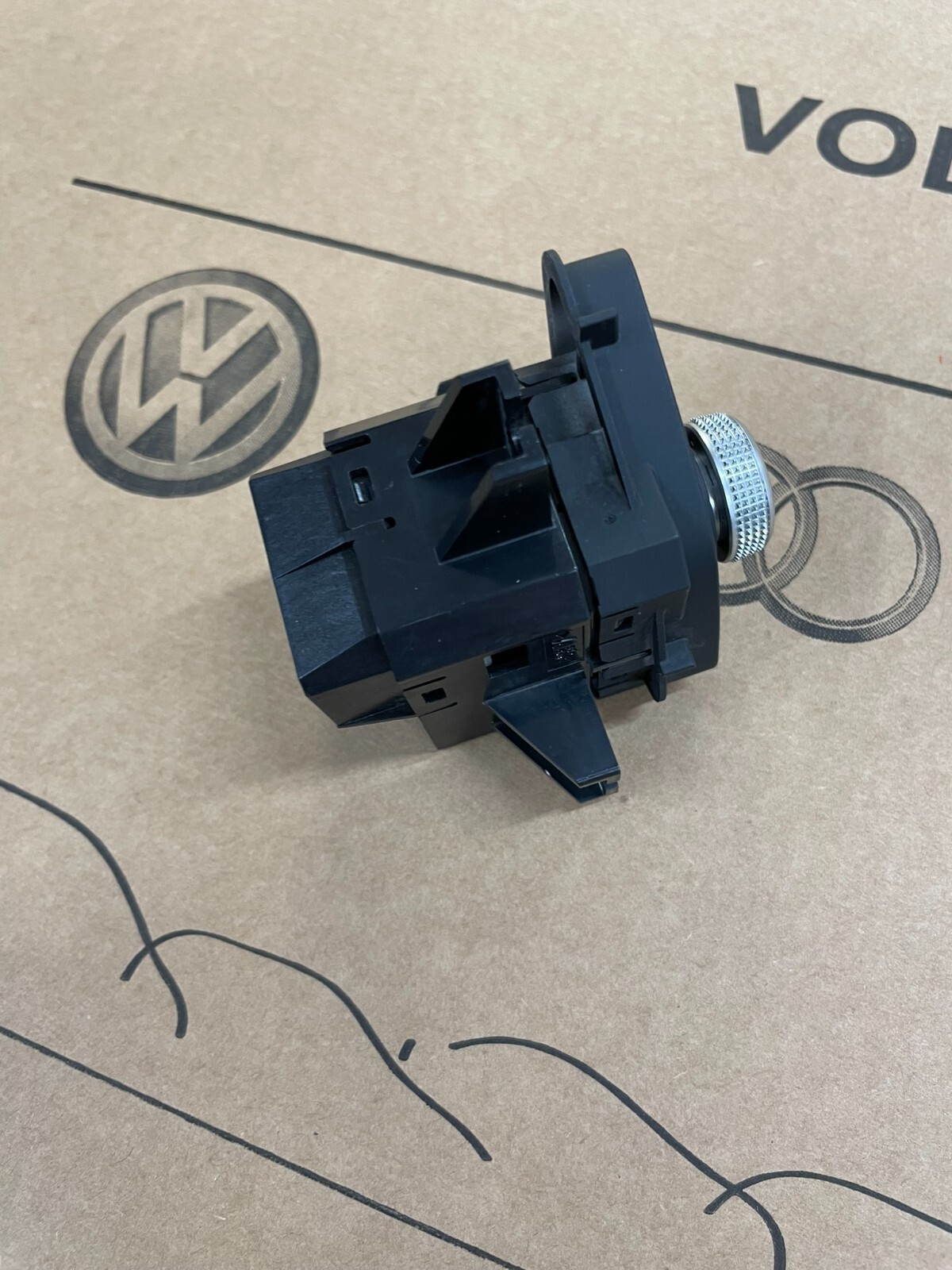 4M1919616B AUDI Q7 4M LAUTSTÄRKEREGLER SCHALTTAFEL 4M1919616B Fast Neu Test Car - Obrázek 13