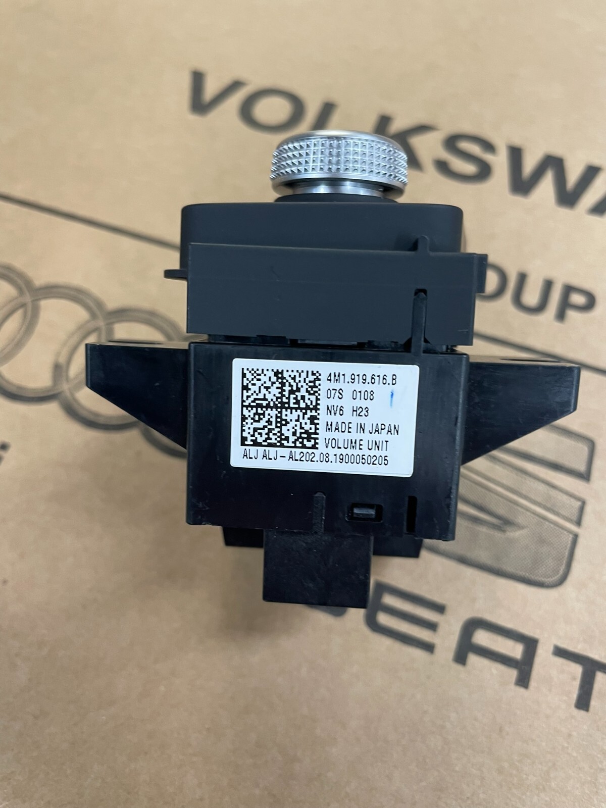 4M1919616B AUDI Q7 4M LAUTSTÄRKEREGLER SCHALTTAFEL 4M1919616B Fast Neu Test Car - Obrázek 3