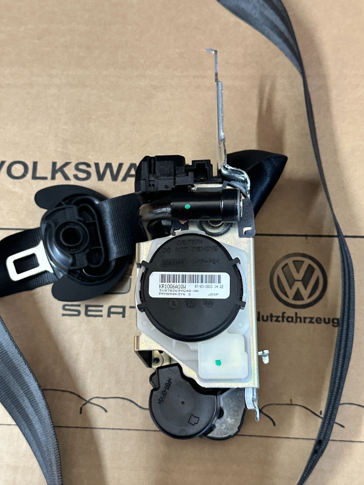 9Y0857705J PORSCHE CAYENNE SICHERHEITSGURT BLACK FRONT LEFT 9Y0857705J ORIG.NEU - Obrázek 10