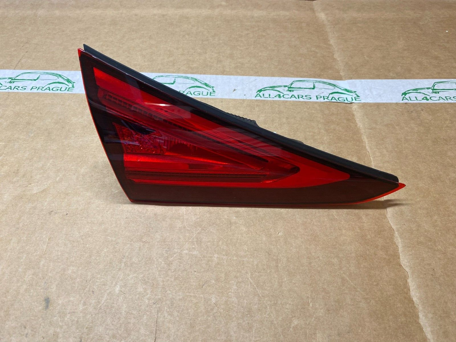 A2579064600 MERCEDES CLS C257 RÜCKLEUCHTE HECKKLAPPE LINKS INNERE A2579064600 - Obrázek 3