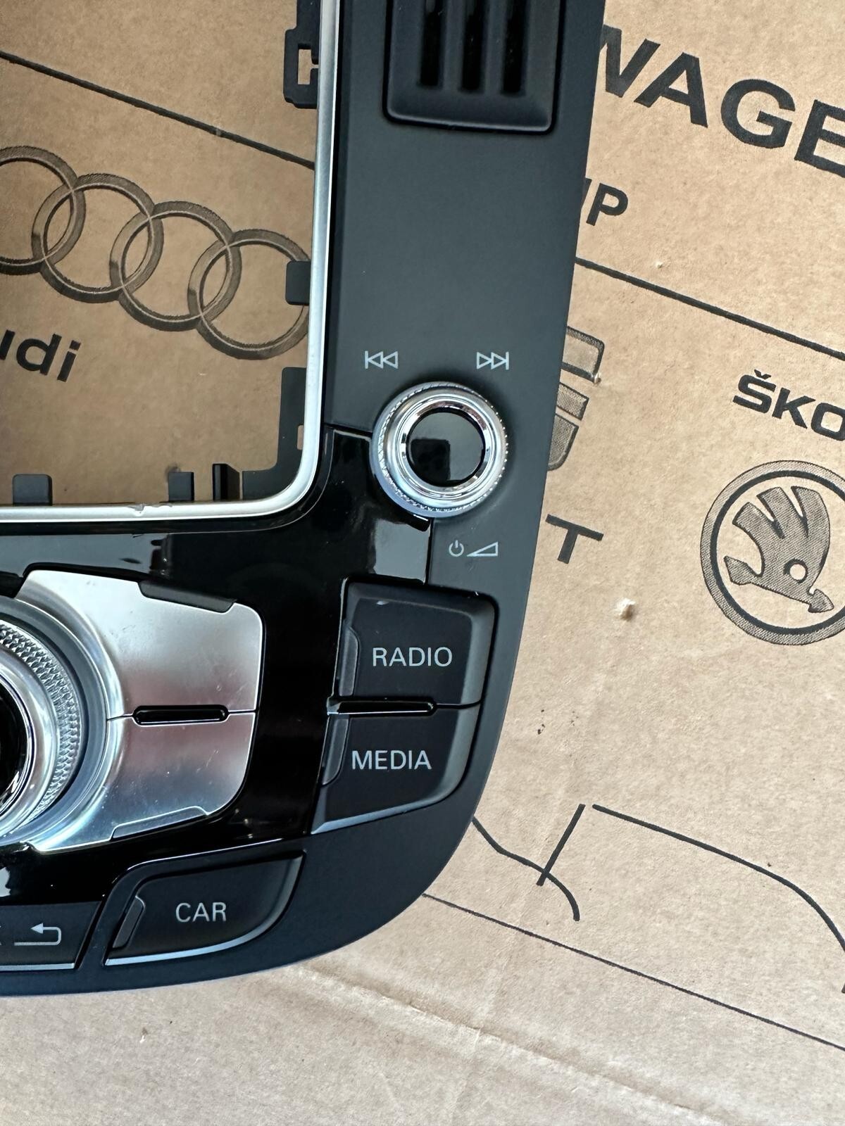 AUDI A4 A5 Q5 BEDIENUNGSEINHEIT FÜR MULTI-MEDIASYSTEM MMI 8T0919611L FAST NEU ! - Obrázek 11