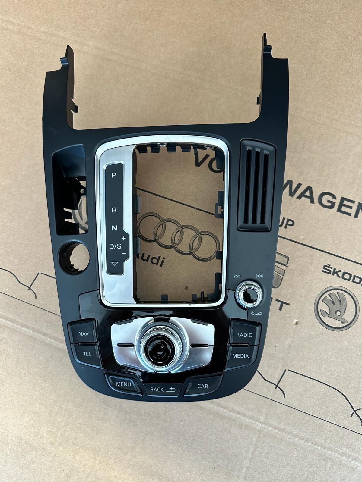 AUDI A4 A5 Q5 BEDIENUNGSEINHEIT FÜR MULTI-MEDIASYSTEM MMI 8T0919611L FAST NEU ! - Obrázek 13