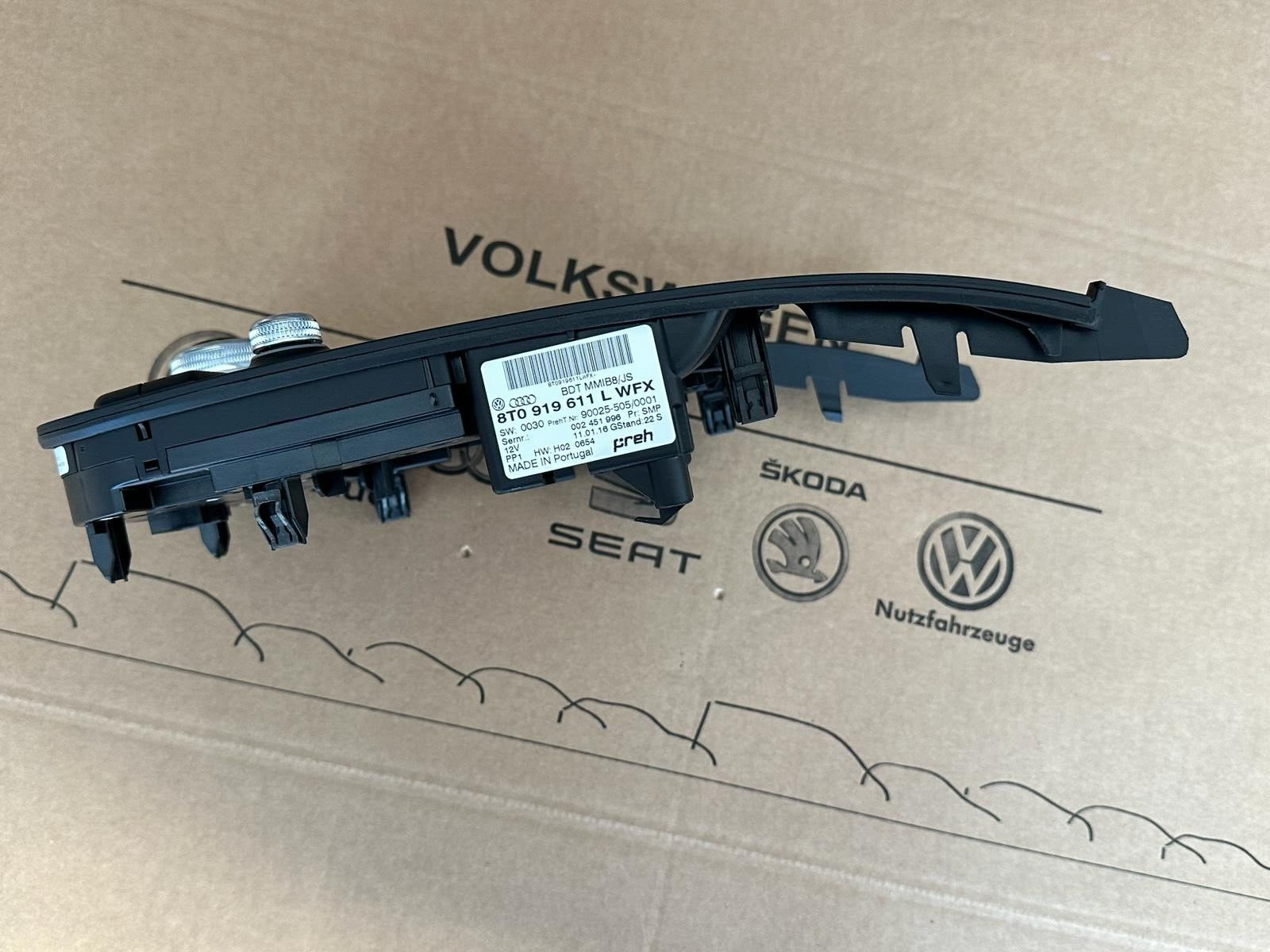 AUDI A4 A5 Q5 BEDIENUNGSEINHEIT FÜR MULTI-MEDIASYSTEM MMI 8T0919611L FAST NEU ! - Obrázek 15