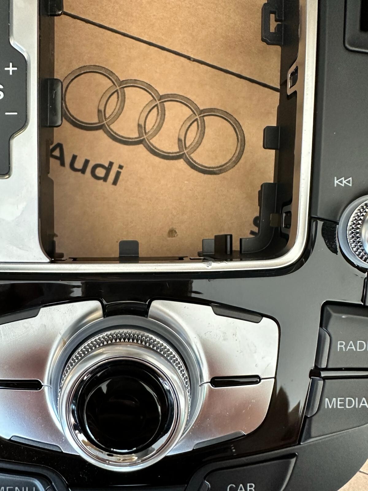 AUDI A4 A5 Q5 BEDIENUNGSEINHEIT FÜR MULTI-MEDIASYSTEM MMI 8T0919611L FAST NEU ! - Obrázek 9