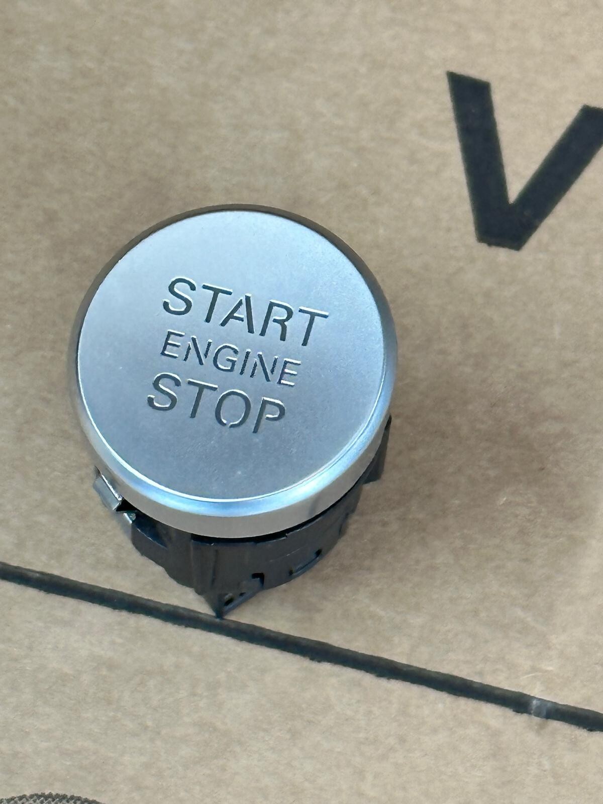 AUDI A4, A5, Q5 START STOP SCHALTER 8K0905217A FAST NEU-DEMONT VOM TEST WAGEN ! - Obrázek 3