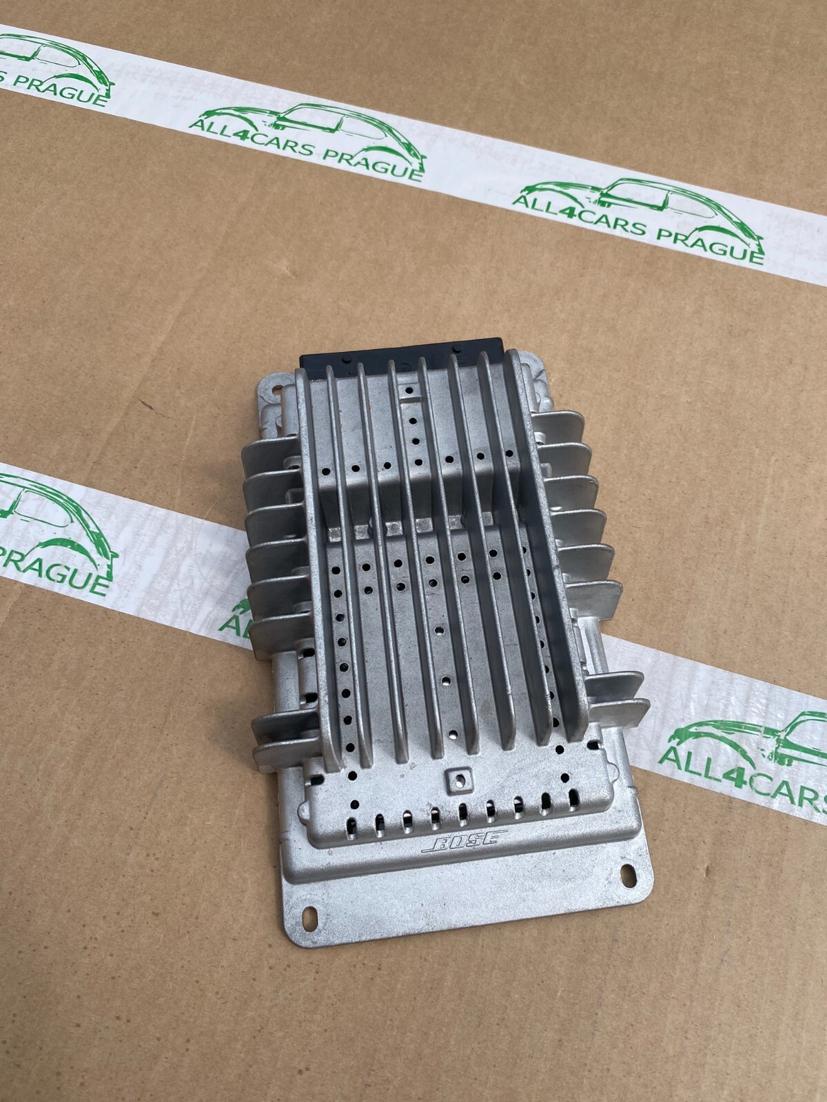 AUDI A4/S4 VERSTÄRKER BOSE SOUNDSYSTEM SOUND 8H0035223B ORIGINAL AUDI BOSE TEIL - Obrázek 4