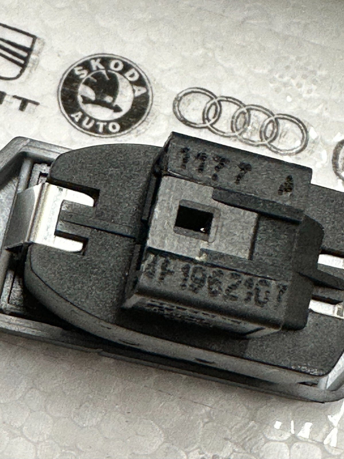 AUDI A6 4F AVANT TÜRGRIFF INNEN VORNE LINKS 4F0837091B + 4F0867499A - Obrázek 11