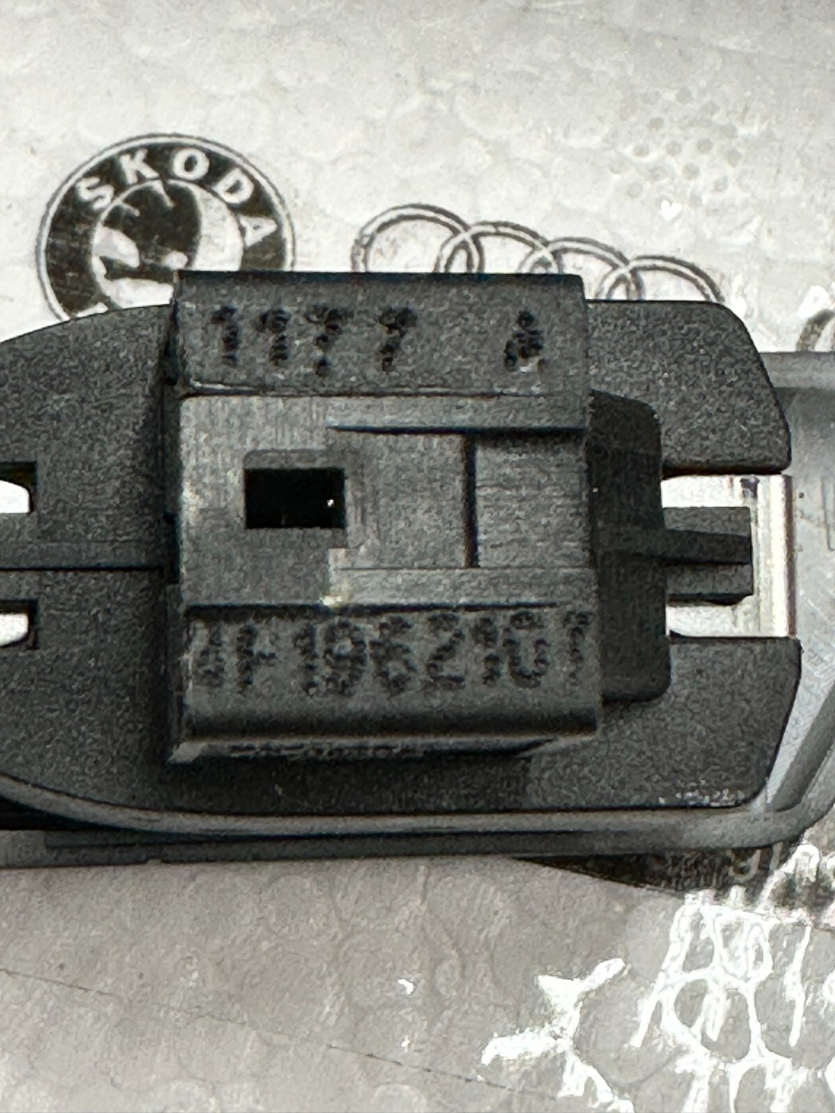 AUDI A6 4F AVANT TÜRGRIFF INNEN VORNE LINKS 4F0837091B + 4F0867499A - Obrázek 10