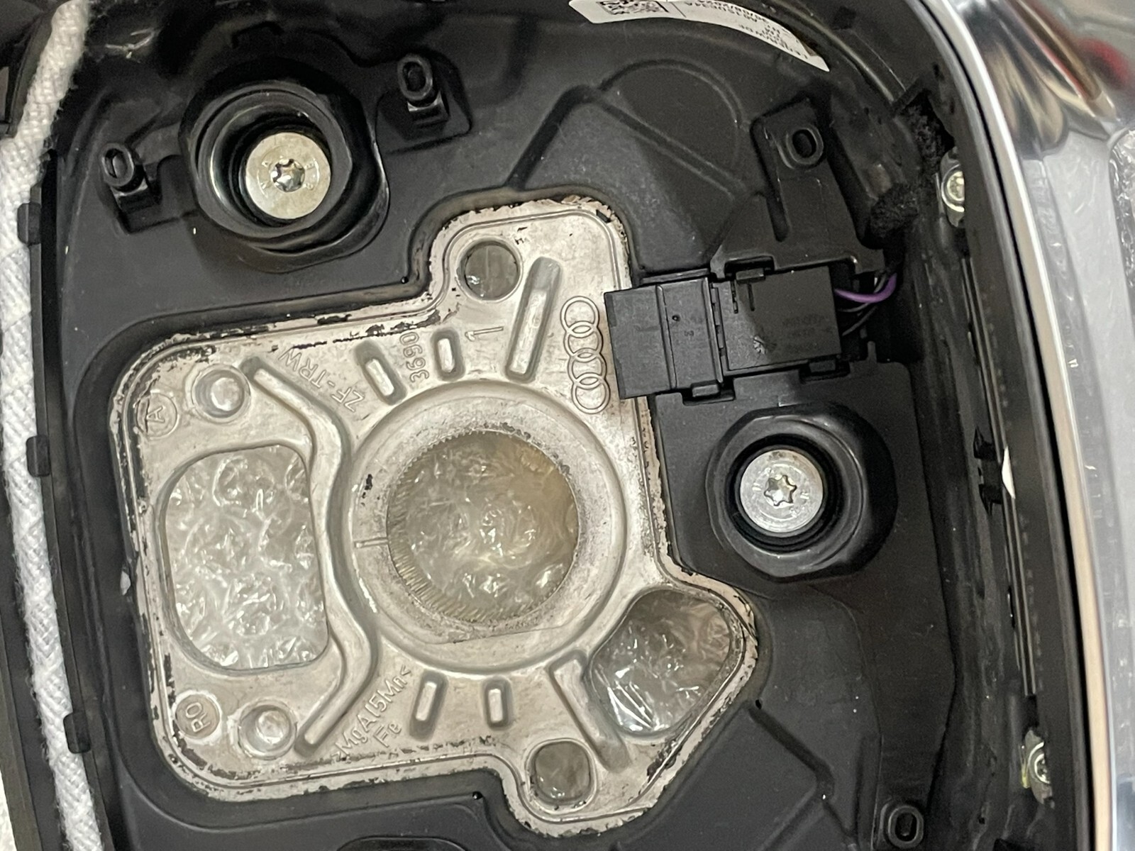 AUDI LENKRAD ALCANTARA RSQ8 4M Q8 Q7 SQ7 ABGEFLACHT WIPPEN ROTE NAHT 4M8419091AE - Obrázek 15