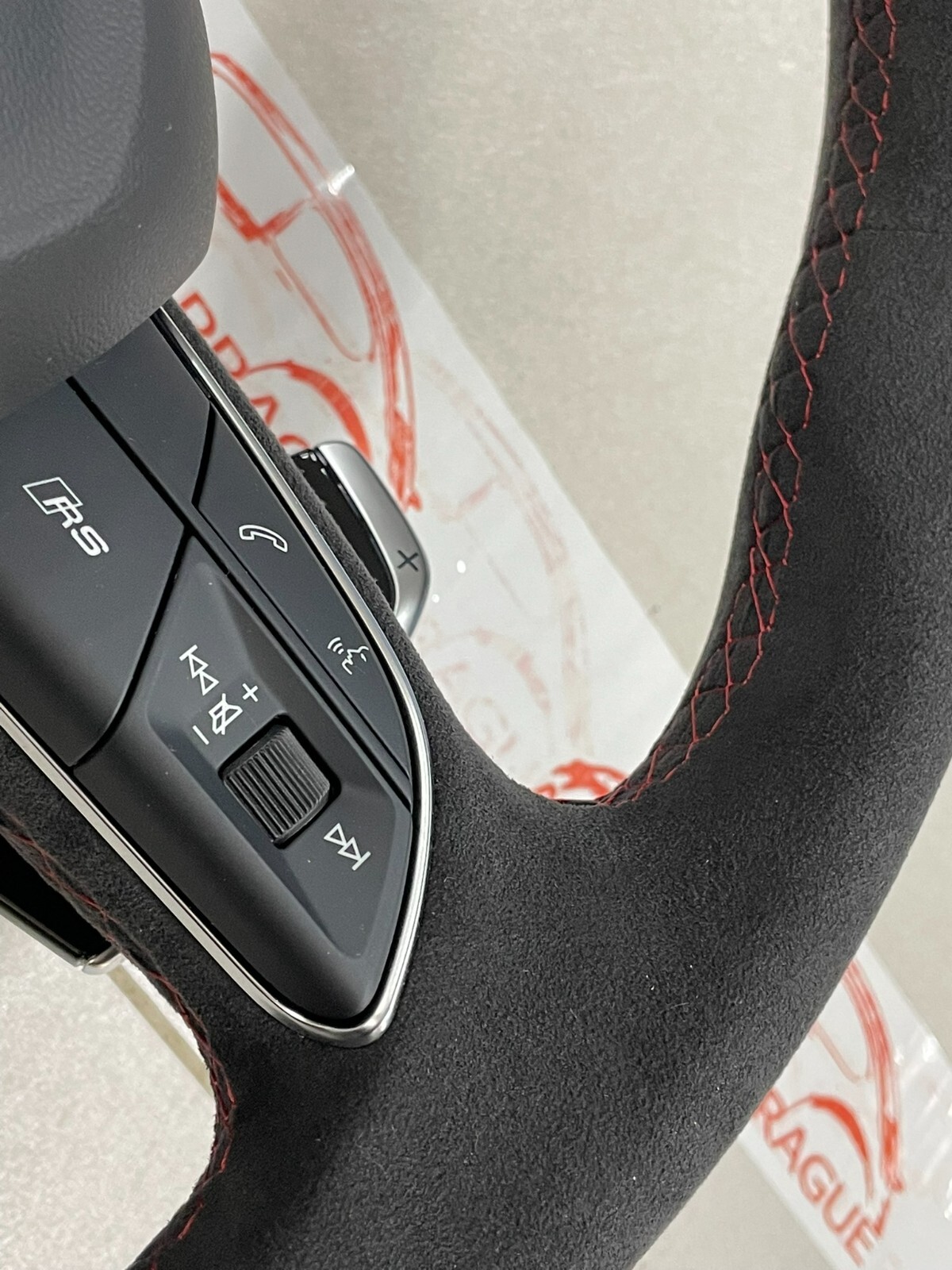 AUDI LENKRAD ALCANTARA RSQ8 4M Q8 Q7 SQ7 ABGEFLACHT WIPPEN ROTE NAHT 4M8419091AE - Obrázek 5