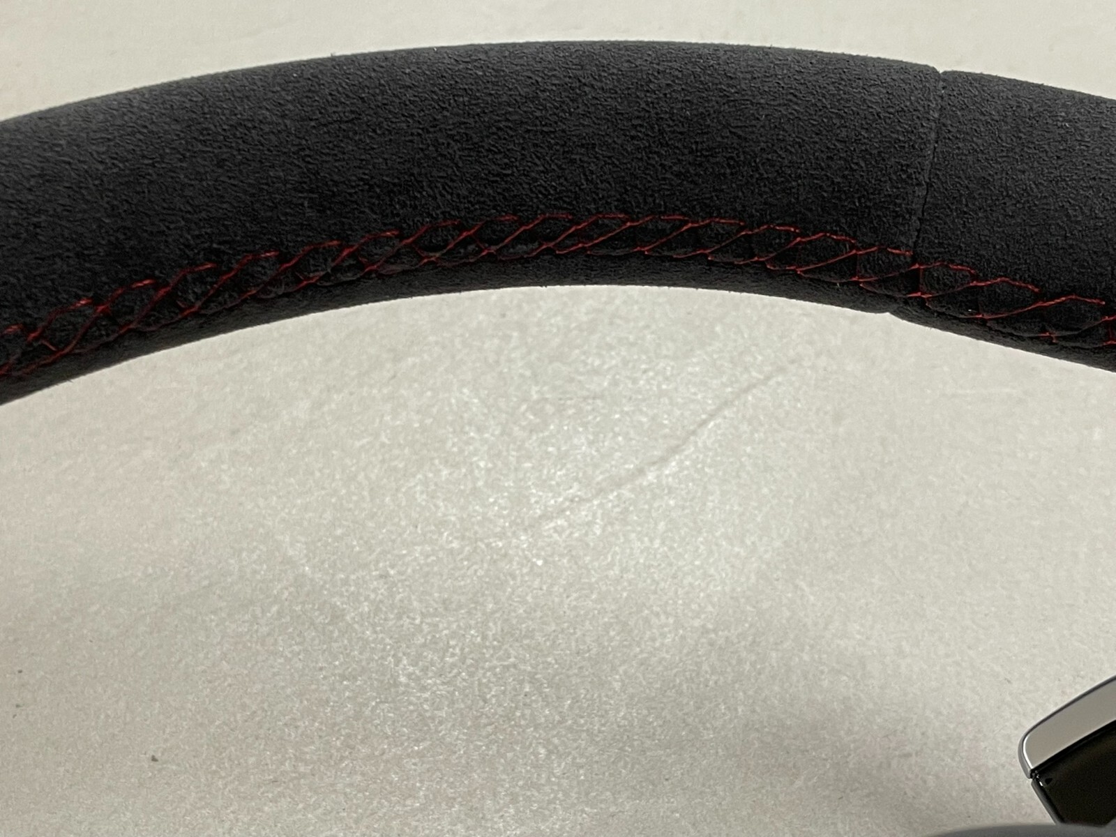 AUDI LENKRAD ALCANTARA RSQ8 4M Q8 Q7 SQ7 ABGEFLACHT WIPPEN ROTE NAHT 4M8419091AE - Obrázek 10