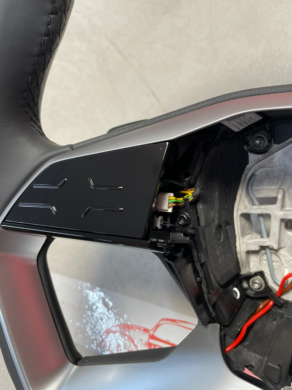 AUDI Q4 E-TRON LENKRAD BEHEIZT SPORT ABGEFLACHT 89A419091AP MIT ASSISTENTEN NEU - Obrázek 10