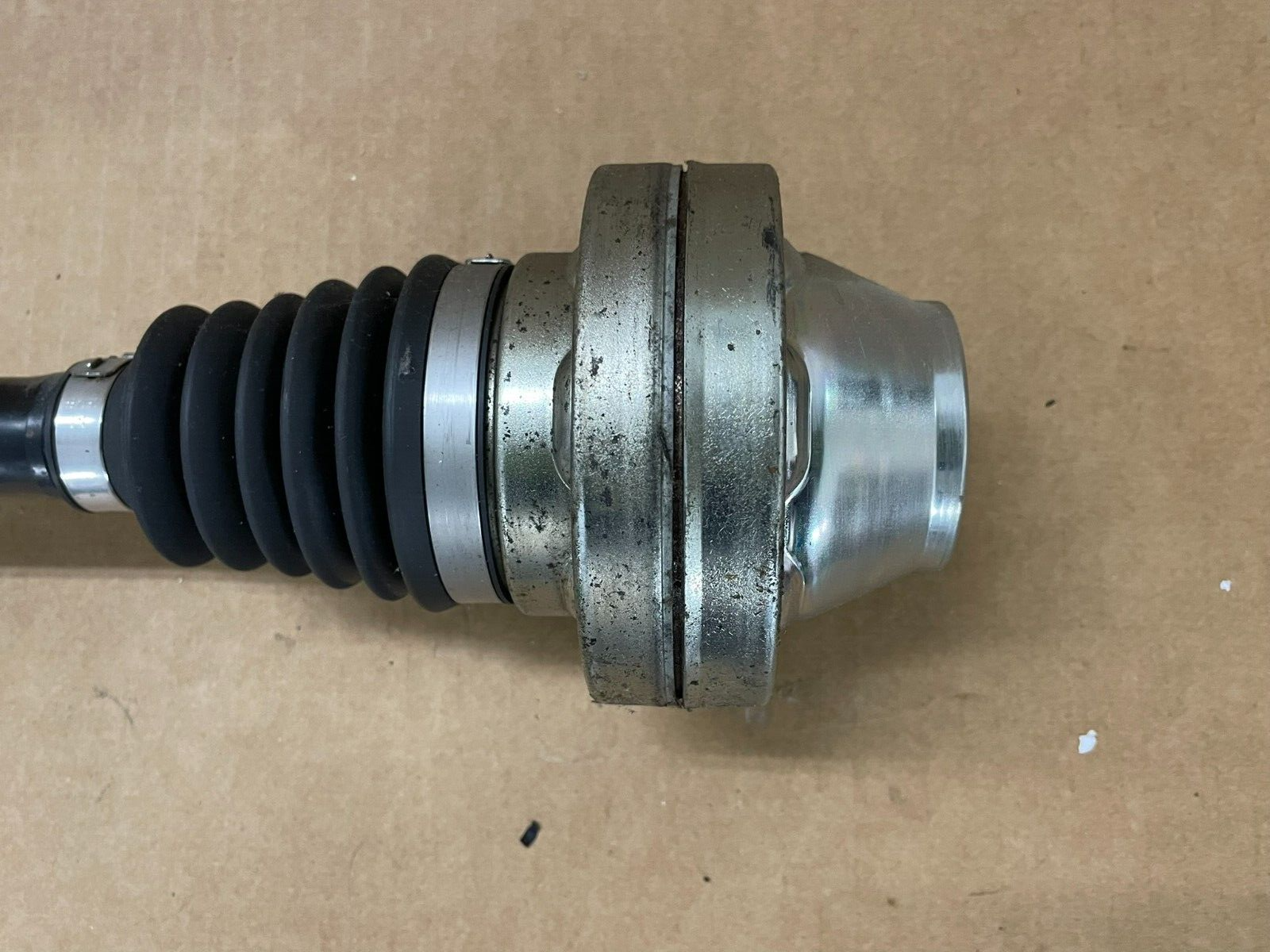 AUDI Q7 4L VW TOUAREG 7P GELENKWELLE 7P0407271C FAST NEU TEST WAGEN ORIG.VW TEIL - Obrázek 3