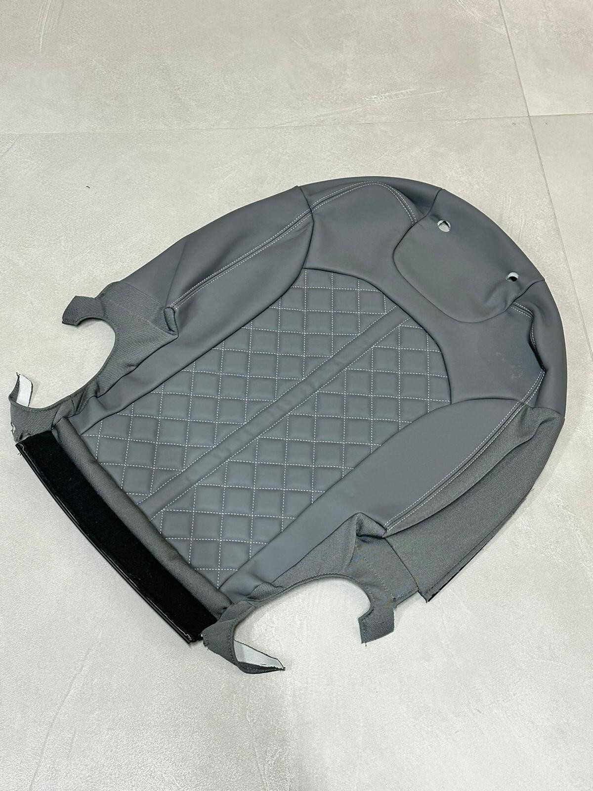 AUDI Q7 SQ7 BEZUG GRAU LEDER BEZUG HINTEN LINKS ORIGINAL AUDI TEIL VALCONA PLUS - Obrázek 3