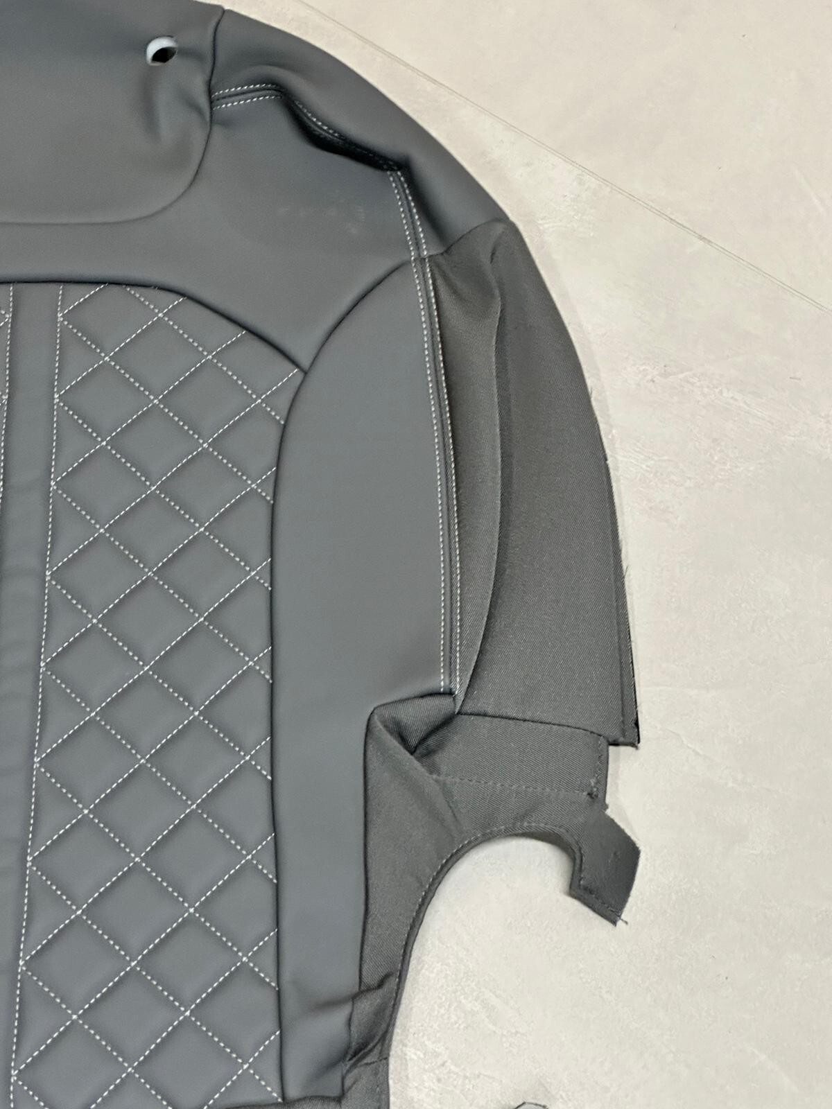 AUDI Q7 SQ7 BEZUG GRAU LEDER BEZUG HINTEN LINKS ORIGINAL AUDI TEIL VALCONA PLUS - Obrázek 4