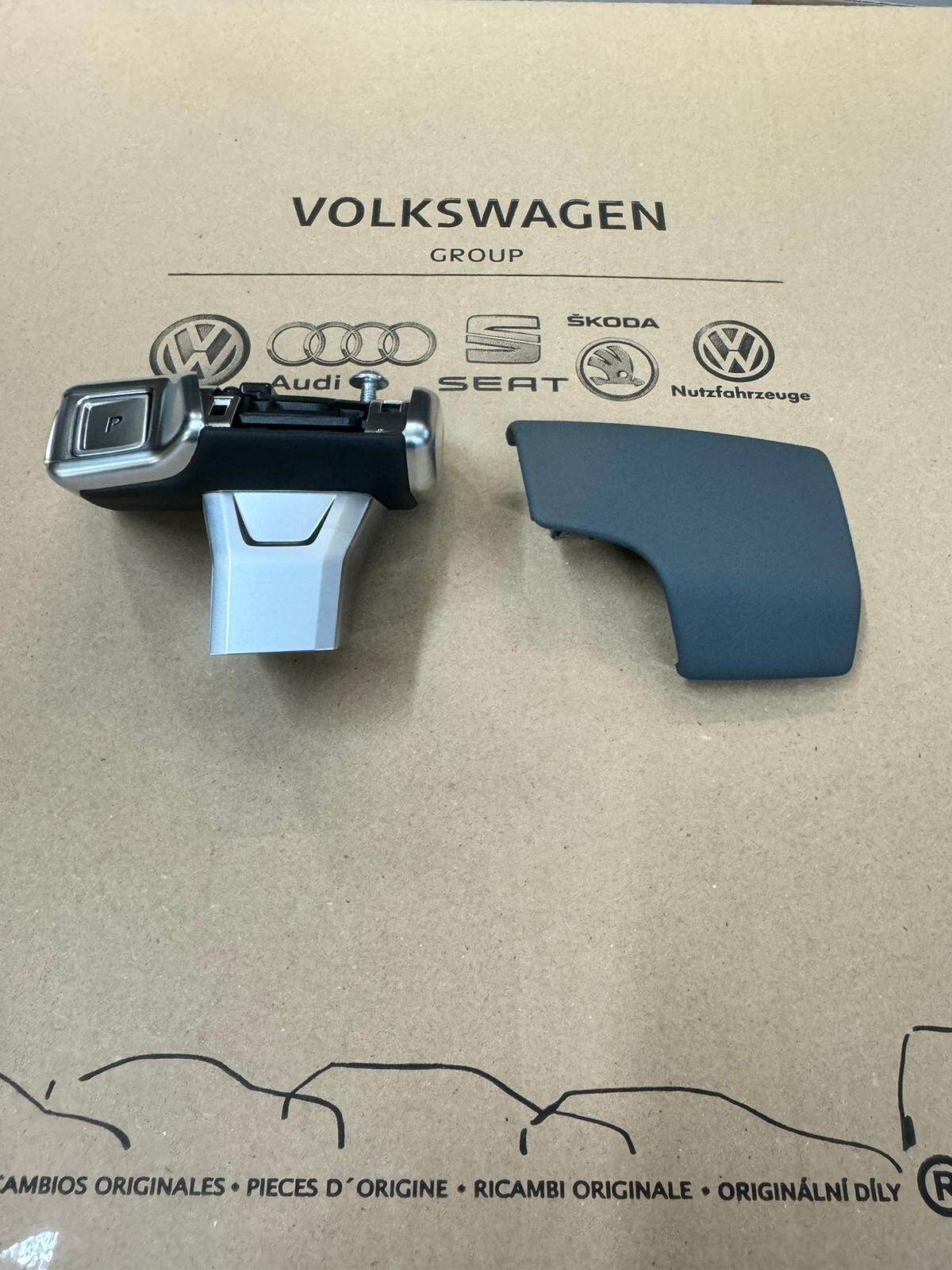 AUDI SCHALTKNAUF GRIFF GRAU LEDER 4K1713139D 4K1713140E AUTOMATIK GETRIEBE NEU