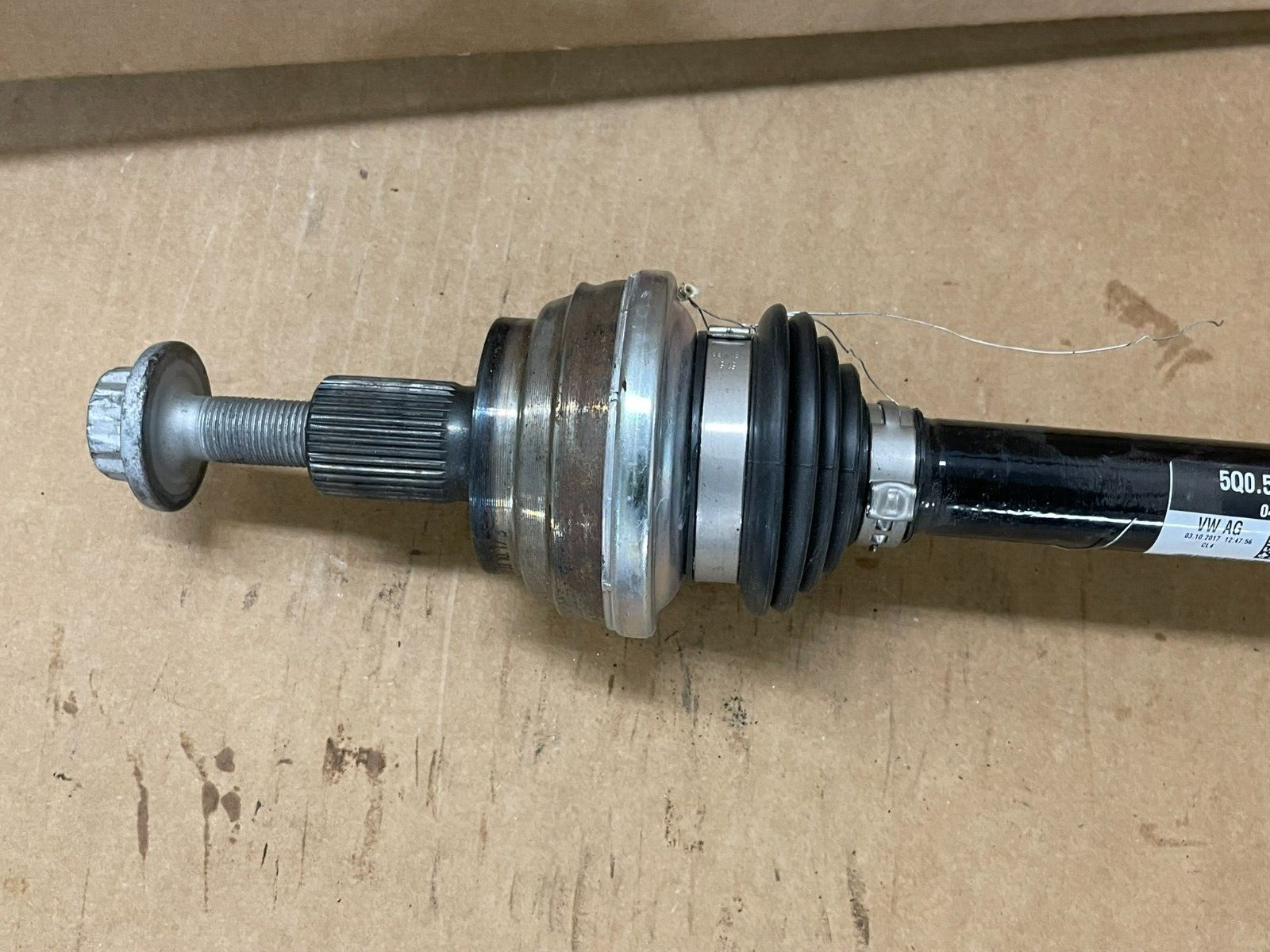 AUDI VW ŠKODA SEAT GELENKWELLE MIT GLEICHLAUFGELENKEN LINKS HINTEN 5Q0501203A - Obrázek 8