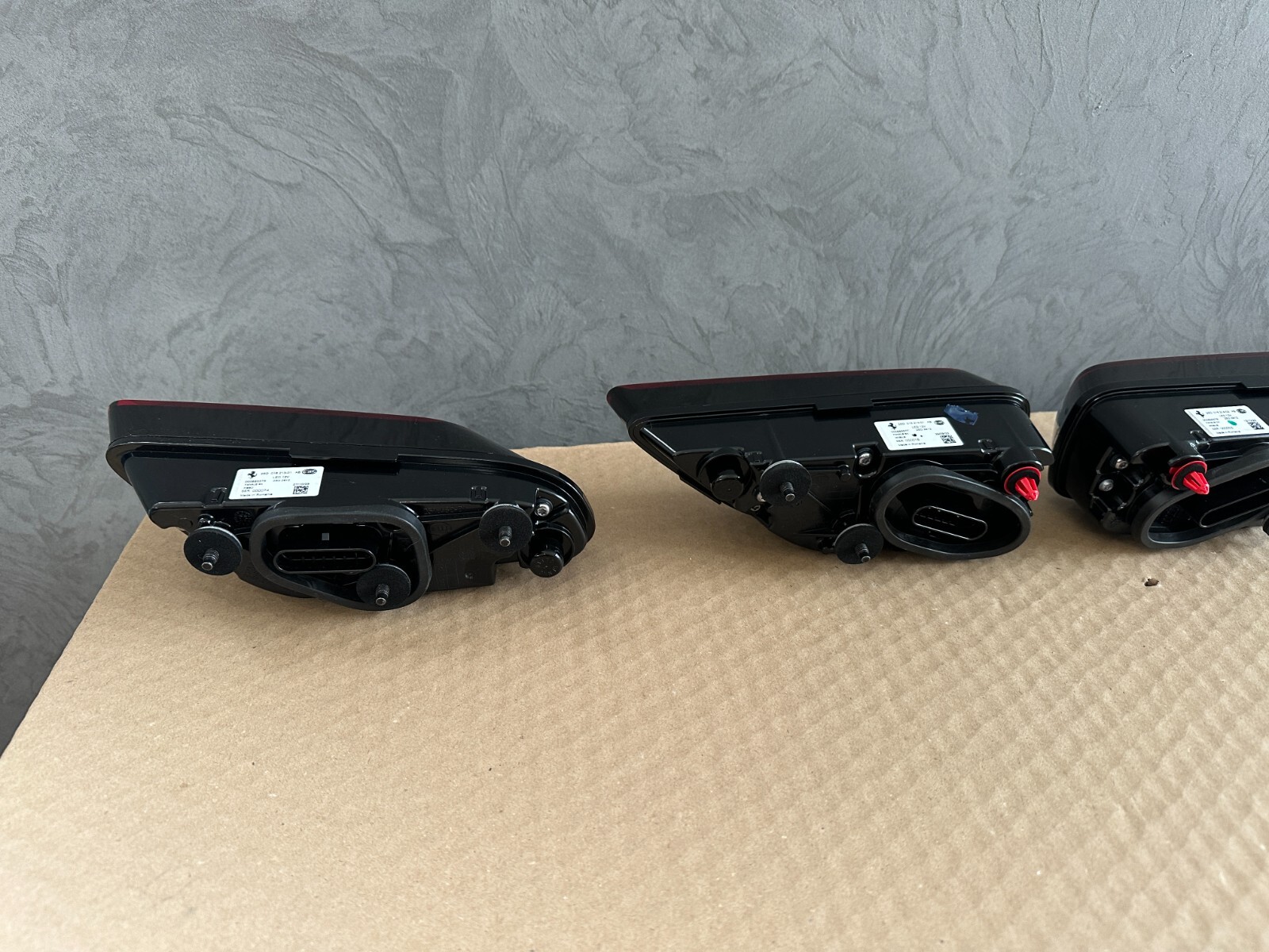 FERRARI PUROSANGUE REAR HEADLIGHTS COMPLETE SET - Obrázek 17