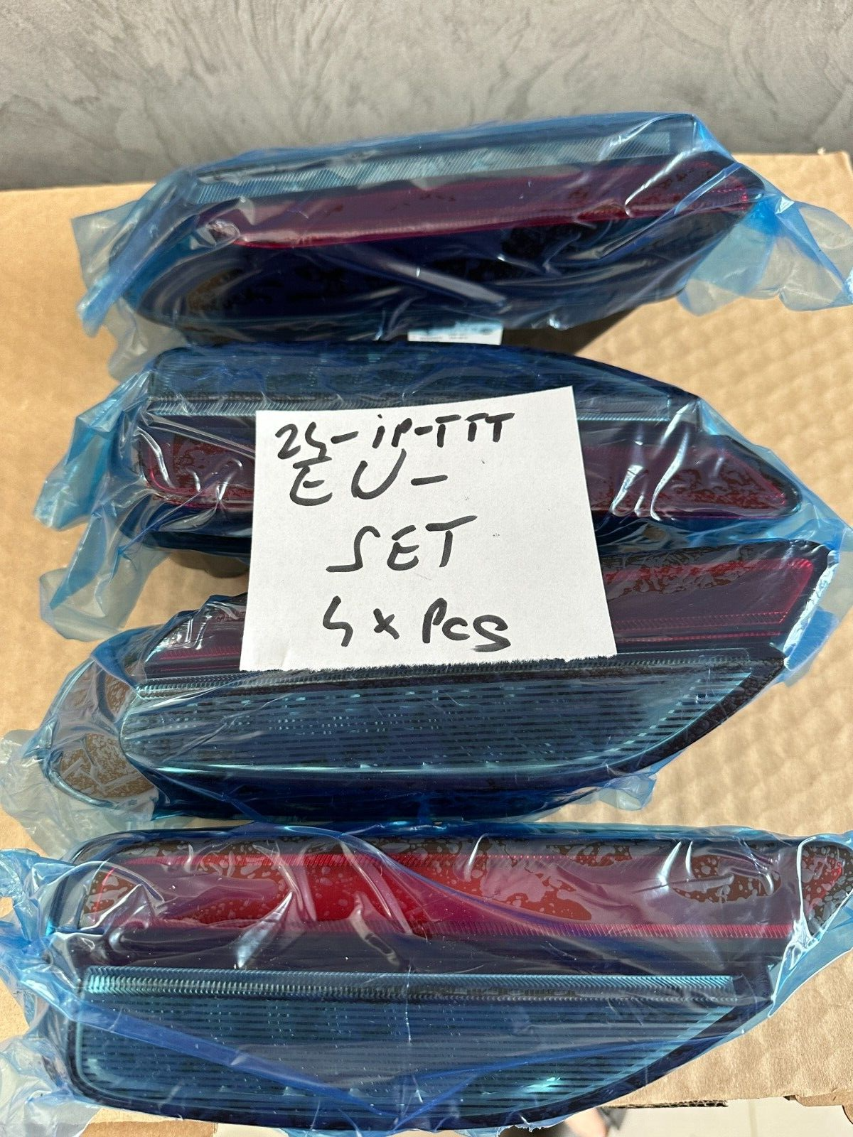 FERRARI PUROSANGUE REAR HEADLIGHTS COMPLETE SET - Obrázek 19