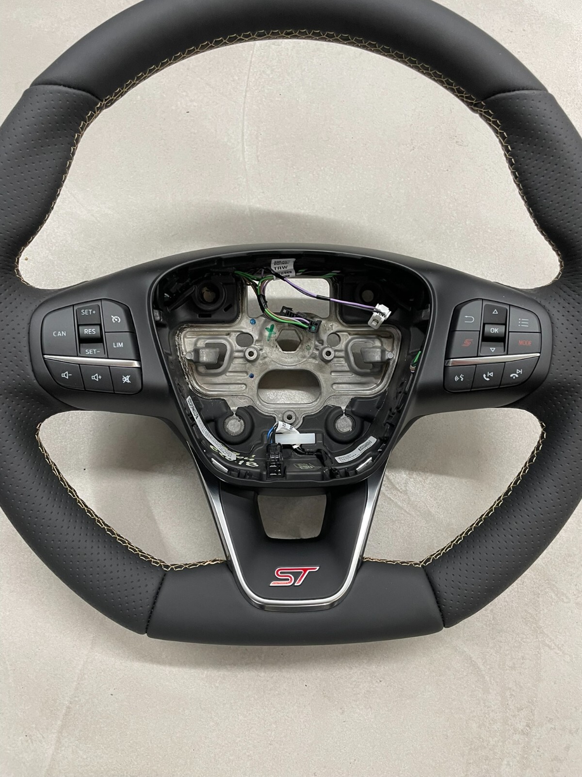 FORD FOCUS ST-LINE SPORTLENKRAD ABGEFLACHT MULTIFUNKTIONAL 21816000129 ORIG NEU - Obrázek 16