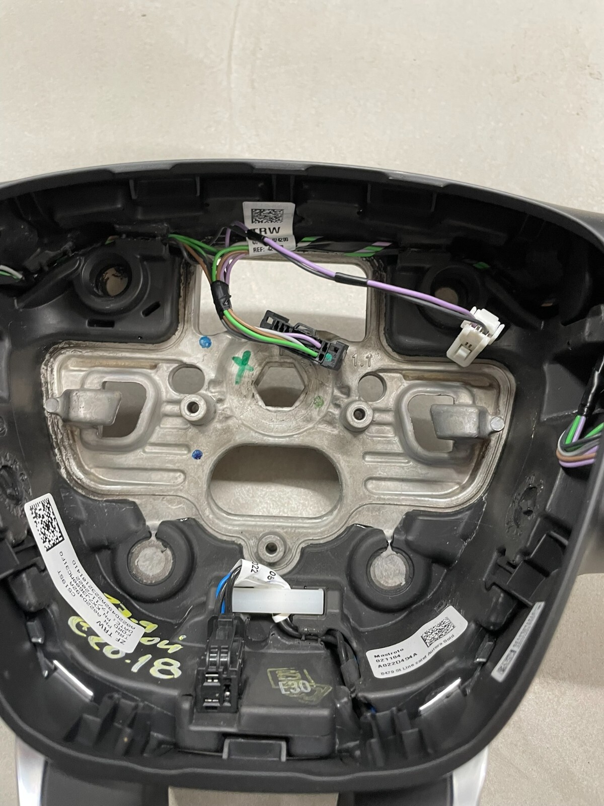 FORD FOCUS ST-LINE SPORTLENKRAD ABGEFLACHT MULTIFUNKTIONAL 21816000129 ORIG NEU - Obrázek 17