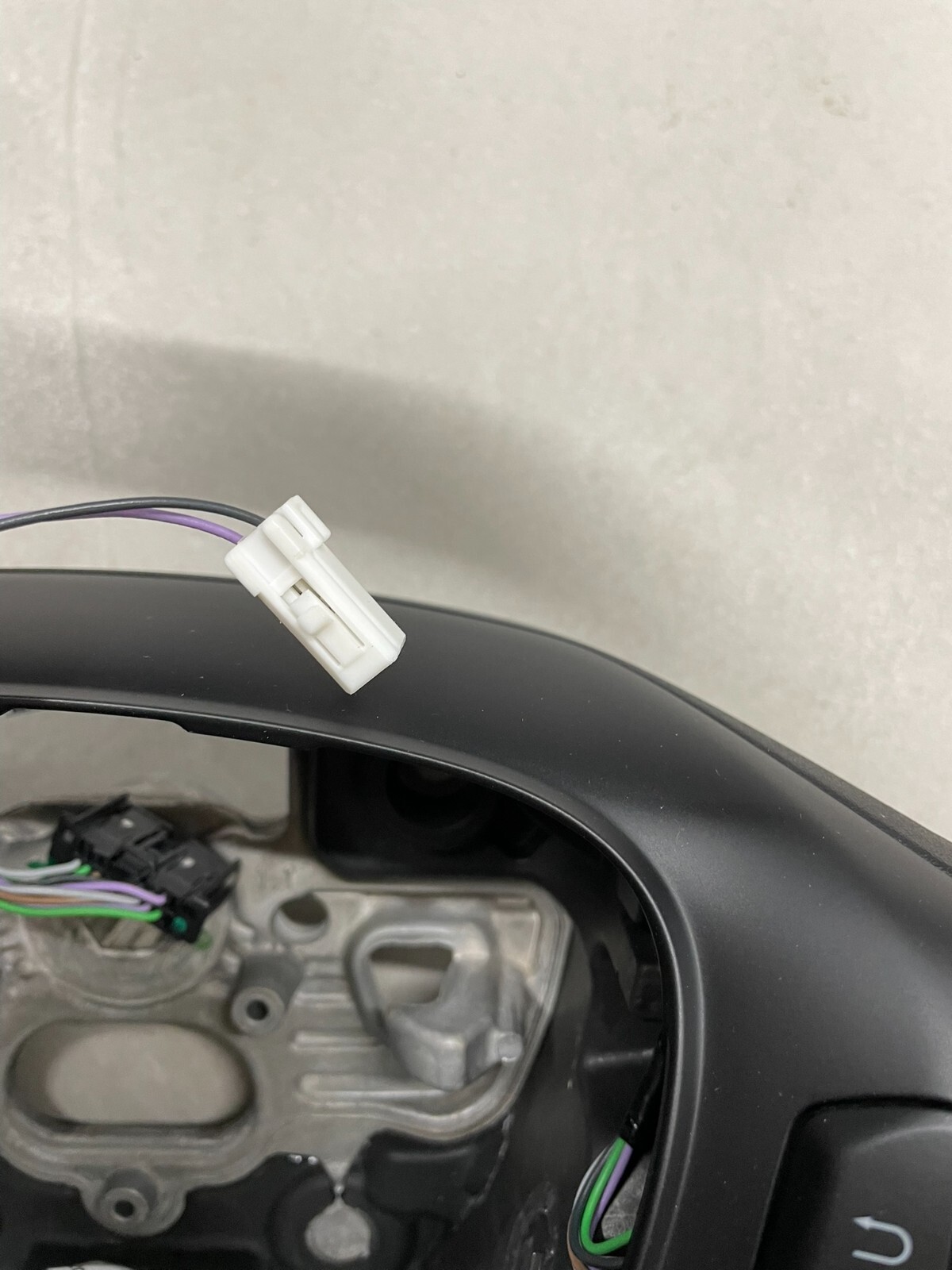 FORD FOCUS ST-LINE SPORTLENKRAD ABGEFLACHT MULTIFUNKTIONAL 21816000129 ORIG NEU - Obrázek 18