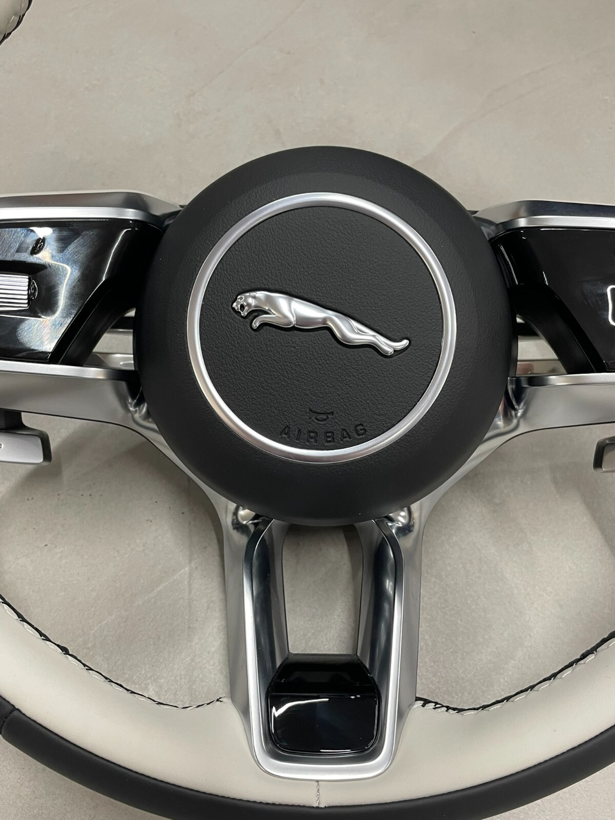 JAGUAR LENKRAD SPORT LEDER MULTIFUNKTION MIT PADELS MIT AIRBAG ORIG.NEU - Obrázek 6