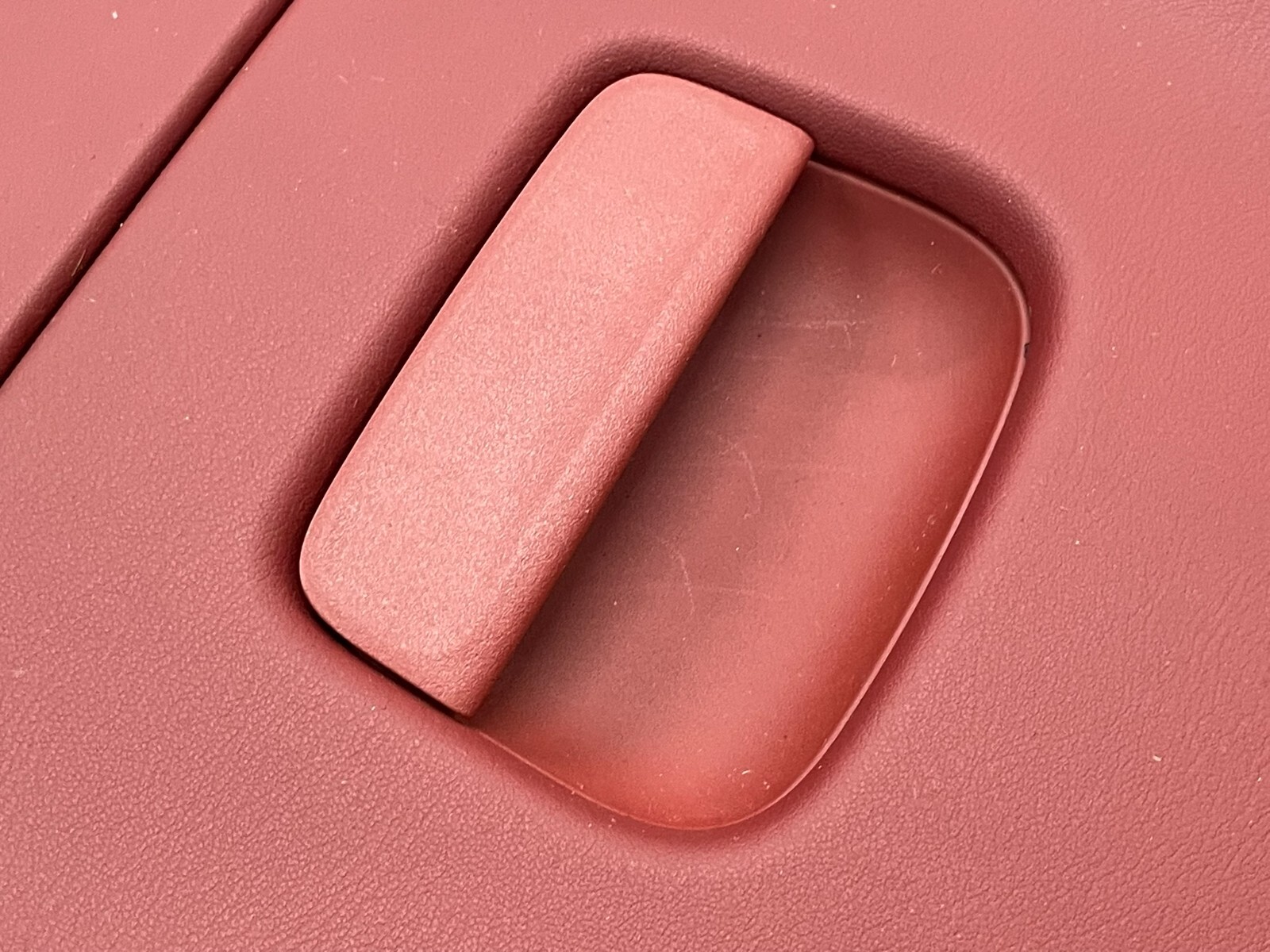 MERCEDES-BENZ S-KLASSE W223 V223 ABLAGEFACH A2239700701 KARMIN ROT DEM TEST CAR - Obrázek 5