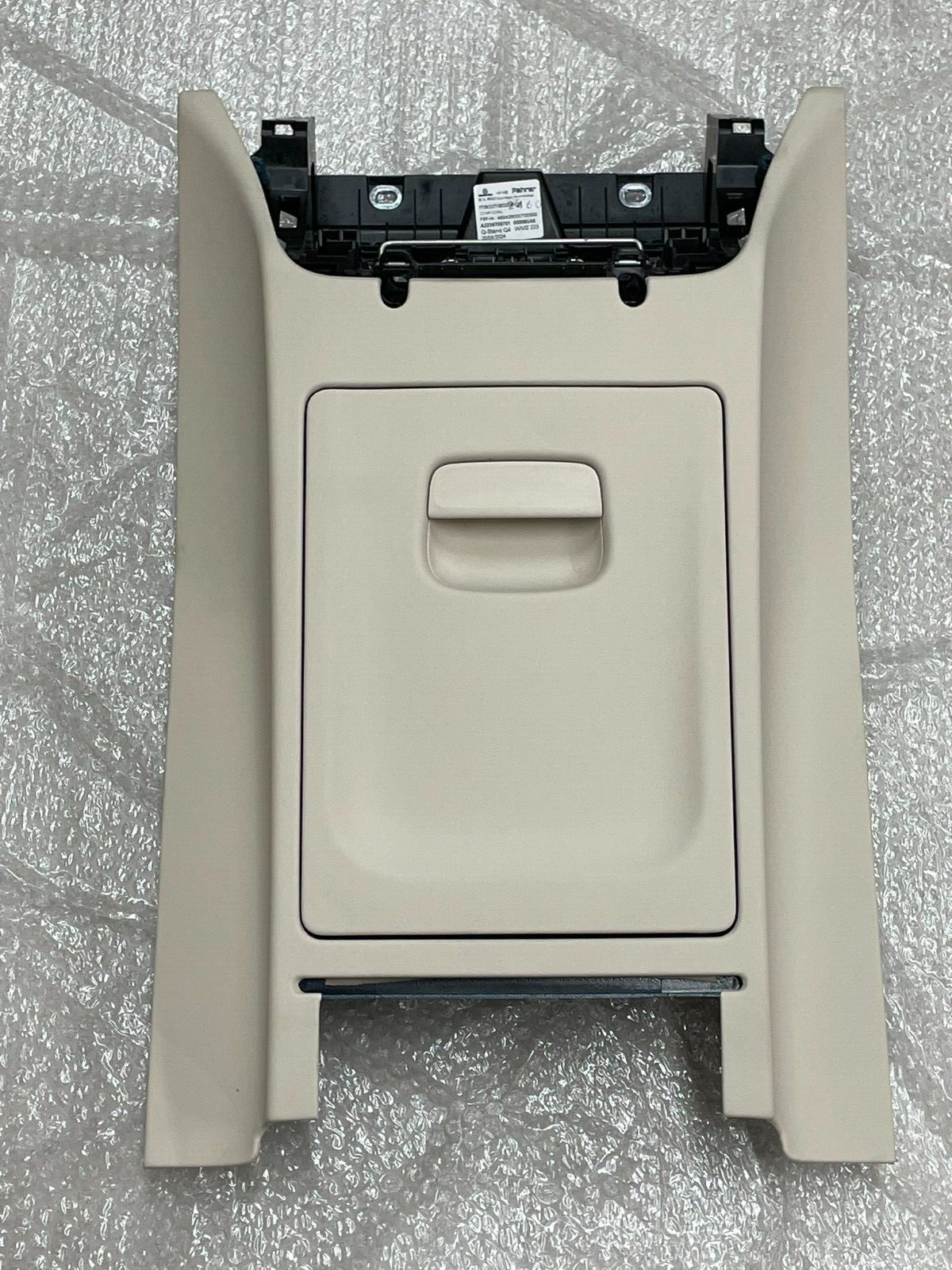 MERCEDES-BENZ S-KLASSE W223 V223 ABLAGEFACH A2239700701 MACCIATOBEIGE TEST WAGEN