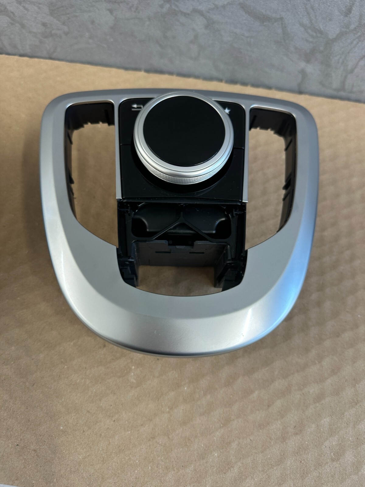 MERCEDES W447 V-KLASSE TOUCH PAD BEDIENTEIL MITTELKONSOLE SCHALTER A4479000208.. - Obrázek 13