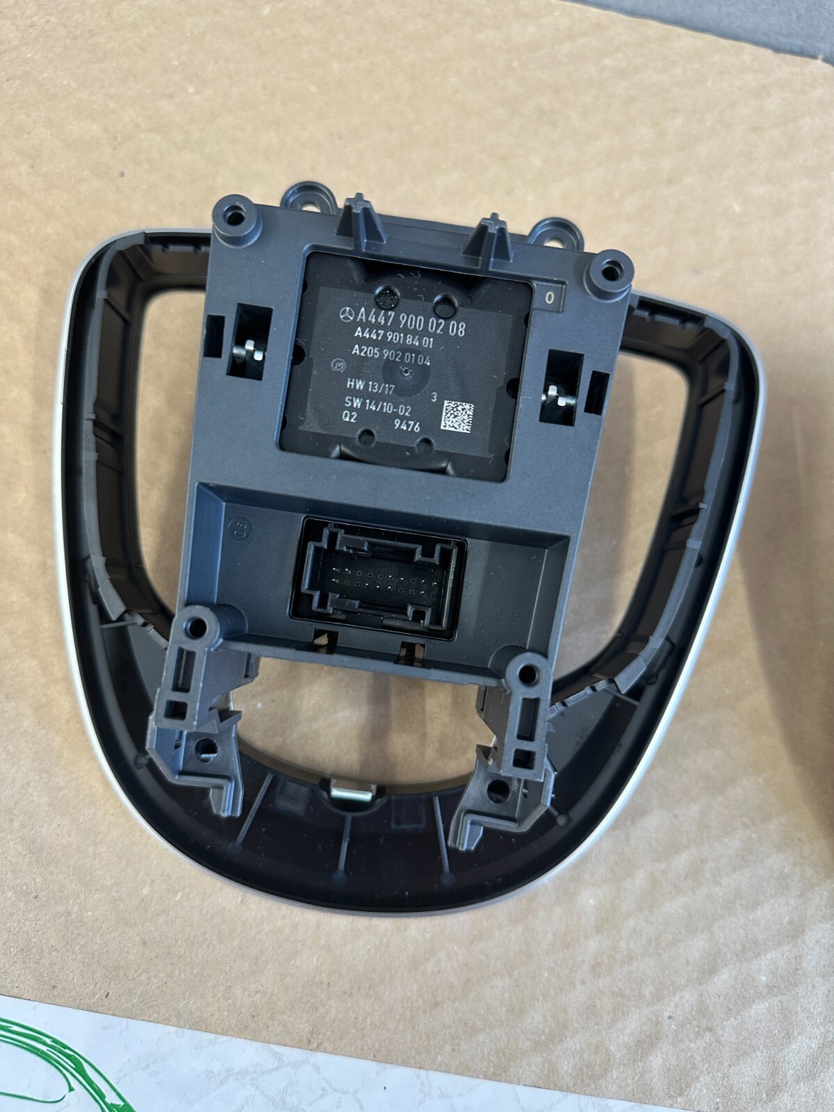 MERCEDES W447 V-KLASSE TOUCH PAD BEDIENTEIL MITTELKONSOLE SCHALTER A4479000208.. - Obrázek 5