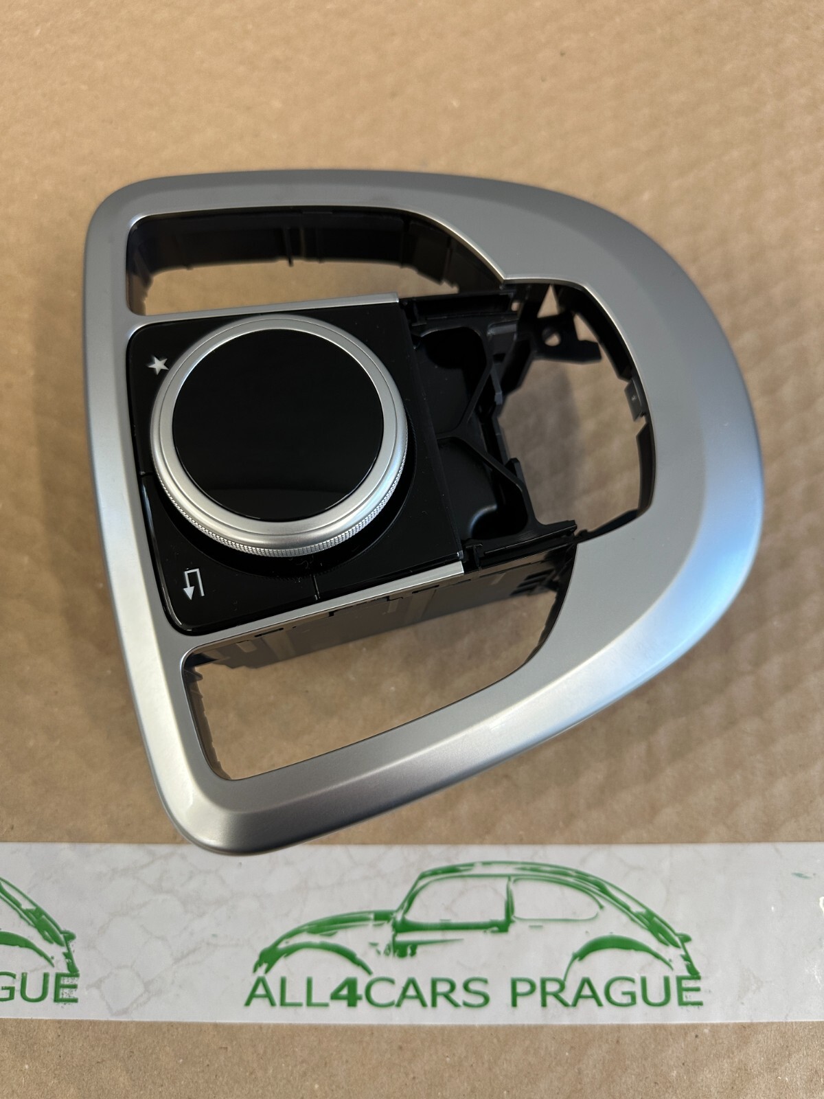 MERCEDES W447 V-KLASSE TOUCH PAD BEDIENTEIL MITTELKONSOLE SCHALTER A4479000208.. - Obrázek 6