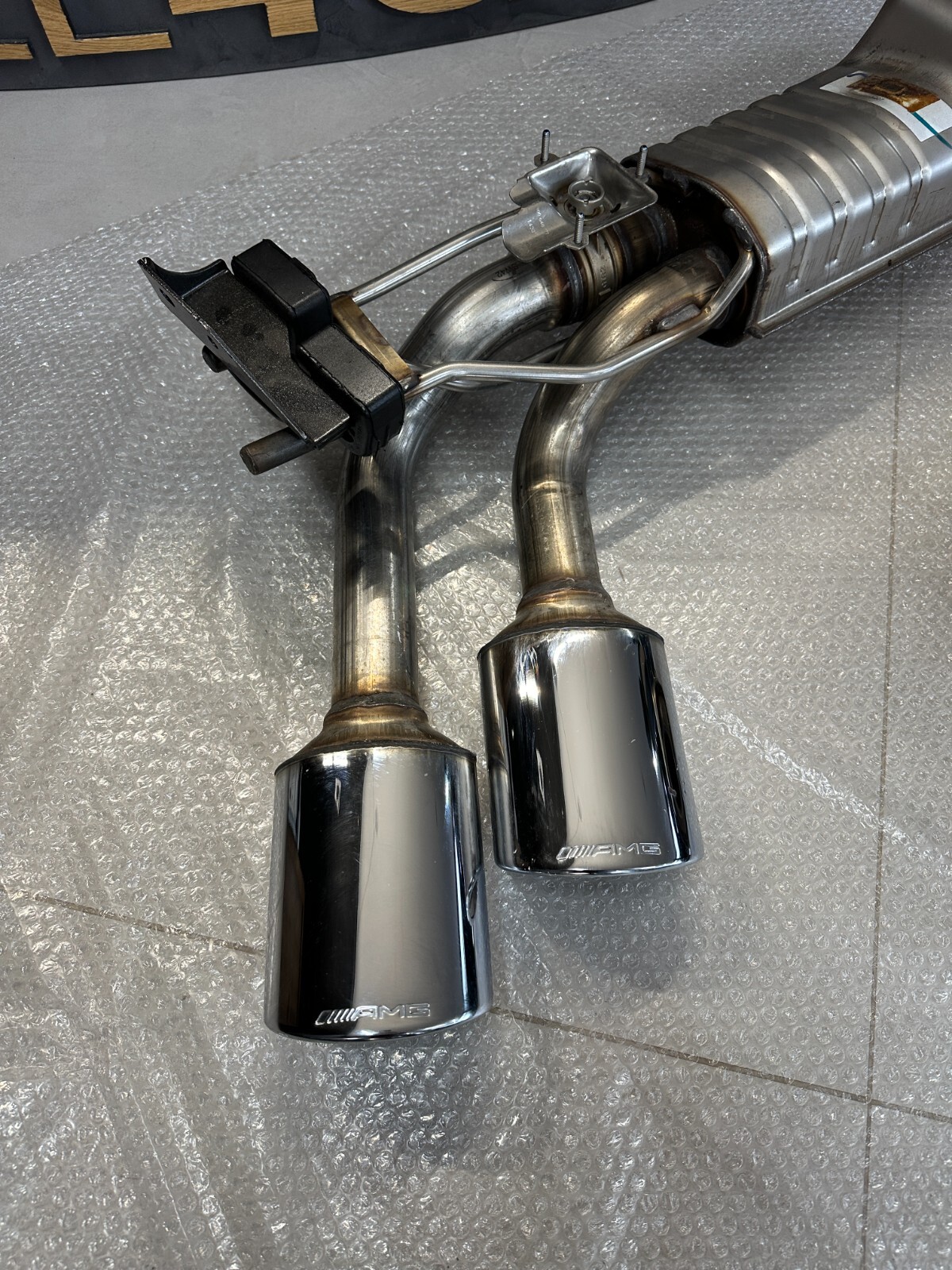 MERCEDES W463 A G63 AMG AUSPUFF ENDSCHALLDÄMPFER ESD A4634900902 A4634901002 - Obrázek 9