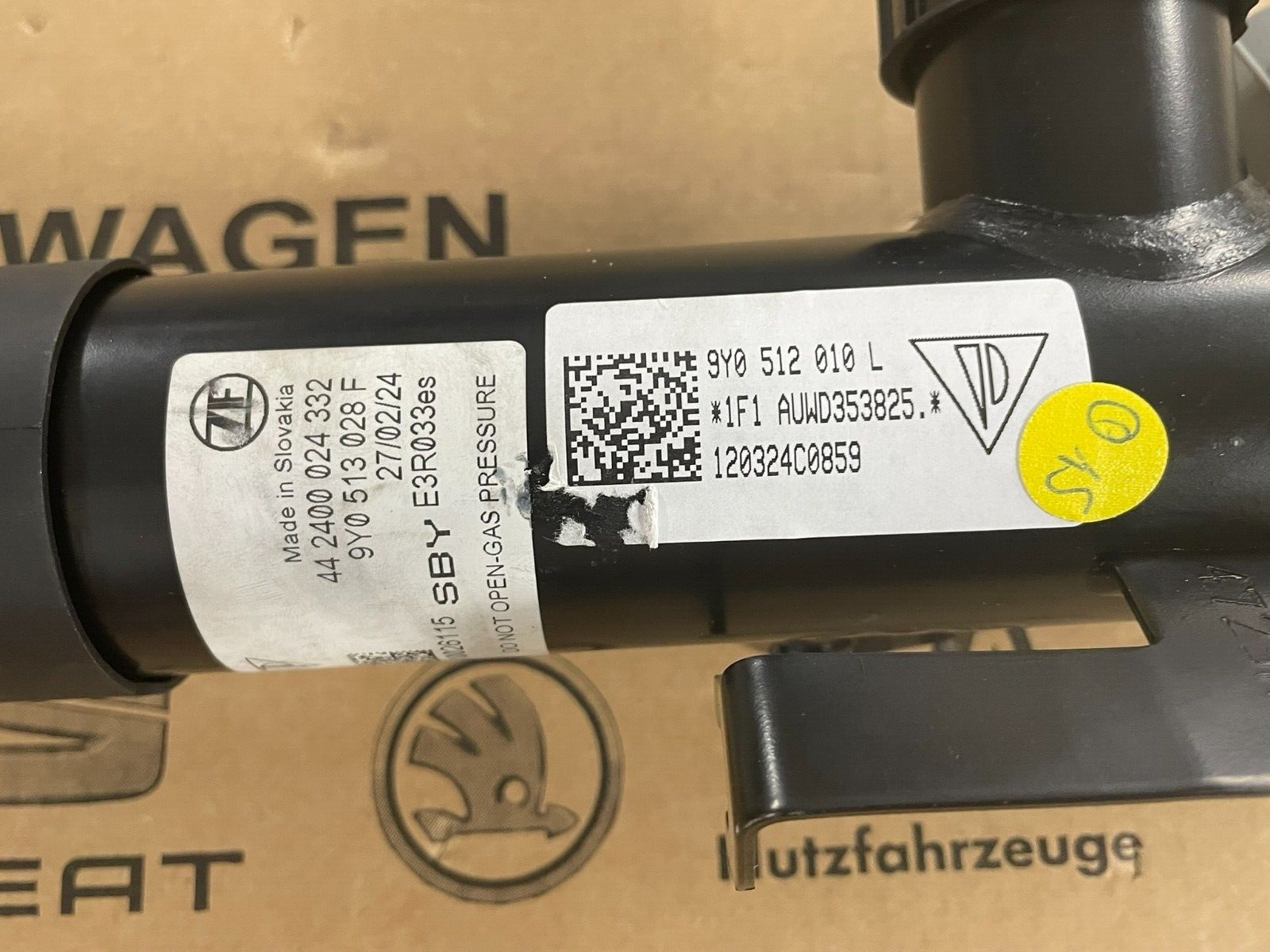 PORSCHE CAYENNE 9YA-2 STOSSDÄMPFER ELEKTRISCH HINTER RECHTS 9Y0513028F ORIG NEU - Obrázek 3