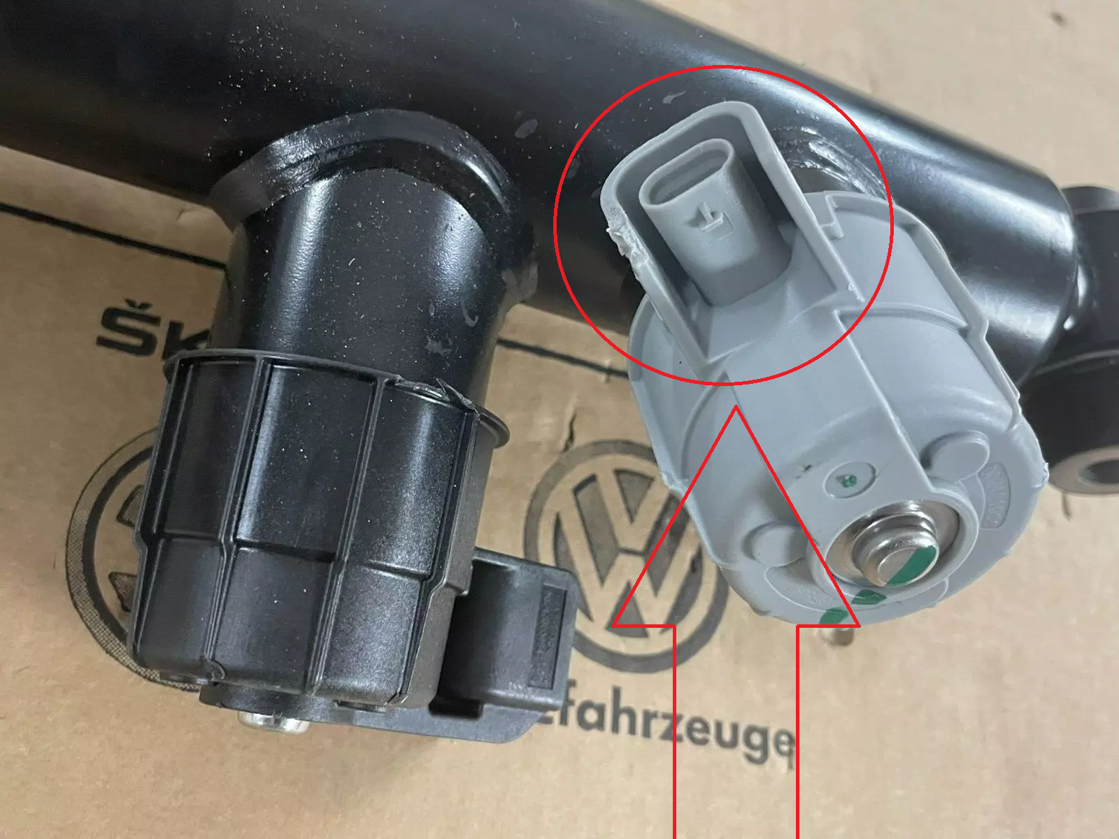 PORSCHE CAYENNE 9YA-2 STOSSDÄMPFER ELEKTRISCH HINTER RECHTS 9Y0513028F ORIG.NEU - Obrázek 12