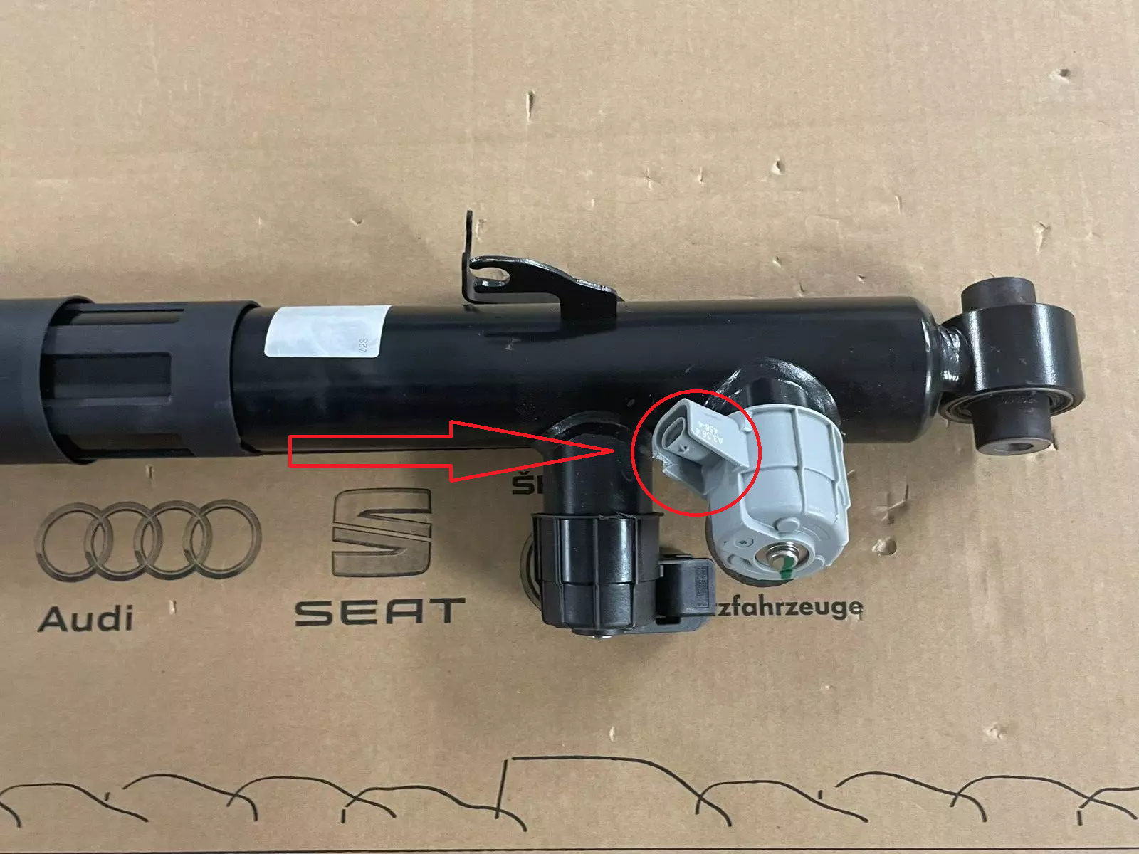 PORSCHE CAYENNE 9YA-2 STOSSDÄMPFER ELEKTRISCH HINTER RECHTS 9Y0513028F ORIG.NEU - Obrázek 15