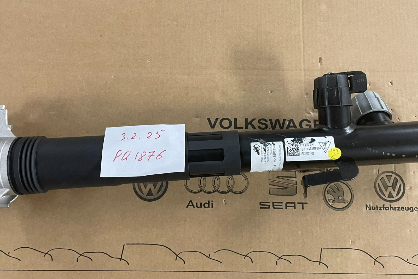 PORSCHE CAYENNE 9YA-2 STOSSDÄMPFER ELEKTRISCH HINTER RECHTS 9Y0513028F ORIG.NEU - Obrázek 25