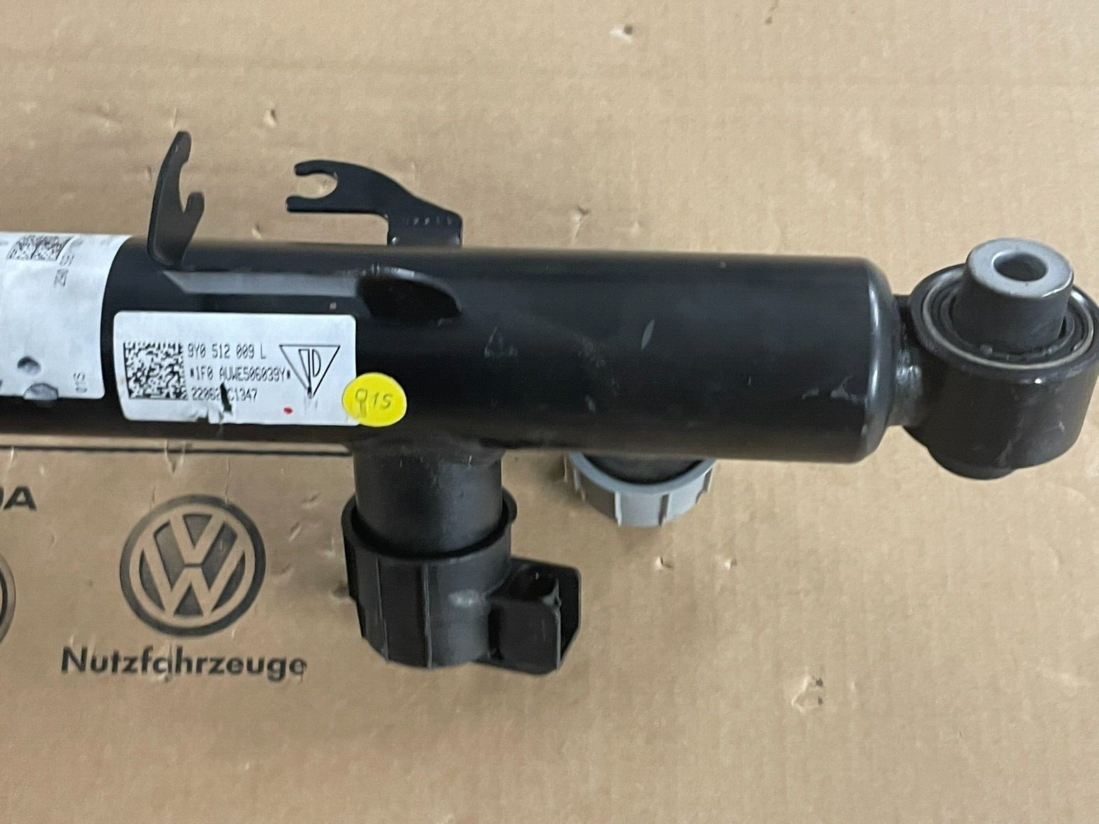 PORSCHE CAYENNE 9YA-2 STOSSDÄMPFER ELEKTRISCH HINTERACHSE LINKS 9Y0513027F NEU - Obrázek 19