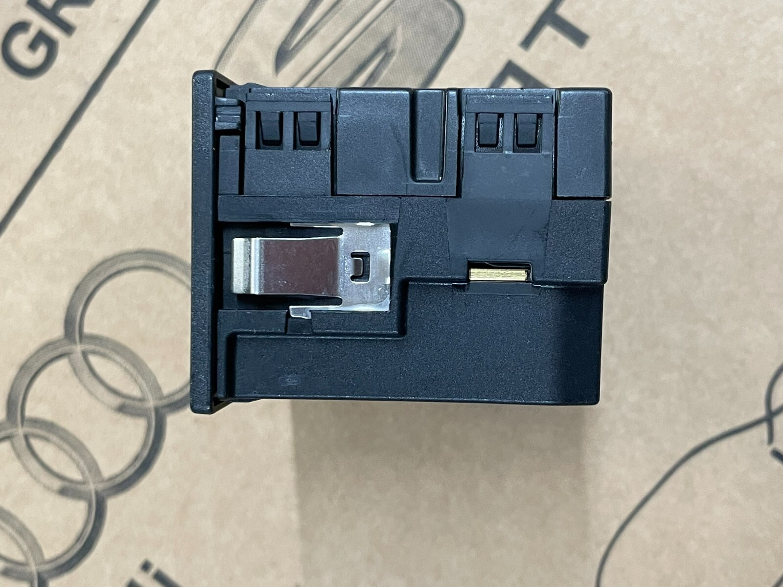 PORSCHE CAYENNE MACAN MULTIMEDIA SCHNITTSTELLE USB-C BUCHSEN 9Y0035736A Fast Neu - Obrázek 12