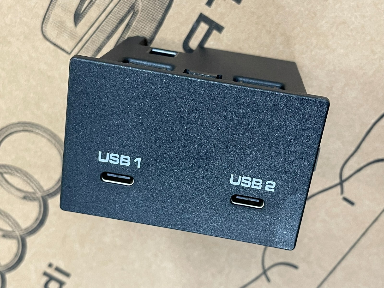 PORSCHE CAYENNE MACAN MULTIMEDIA SCHNITTSTELLE USB-C BUCHSEN 9Y0035736A Fast Neu - Obrázek 7