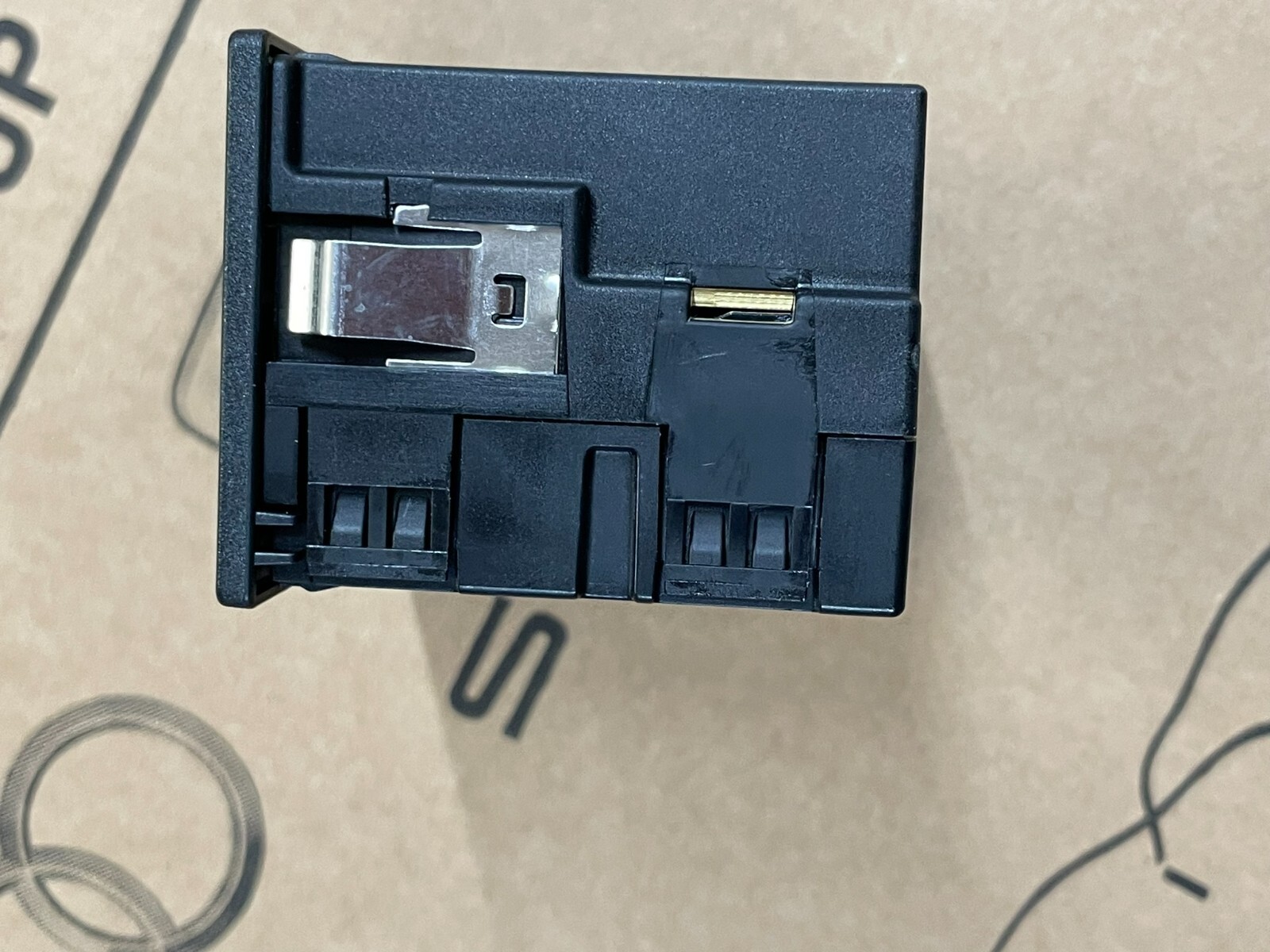 PORSCHE CAYENNE MACAN MULTIMEDIA SCHNITTSTELLE USB-C BUCHSEN 9Y0035736A Fast Neu - Obrázek 10