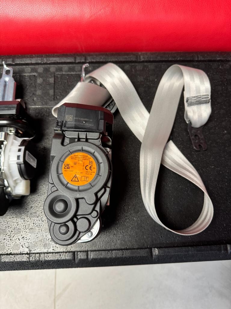 PORSCHE CAYENNE SICHERHEITS GURTEN SEATBELTS 9Y0857705L -9Y0857706L L+R ORIG NEW - Obrázek 4